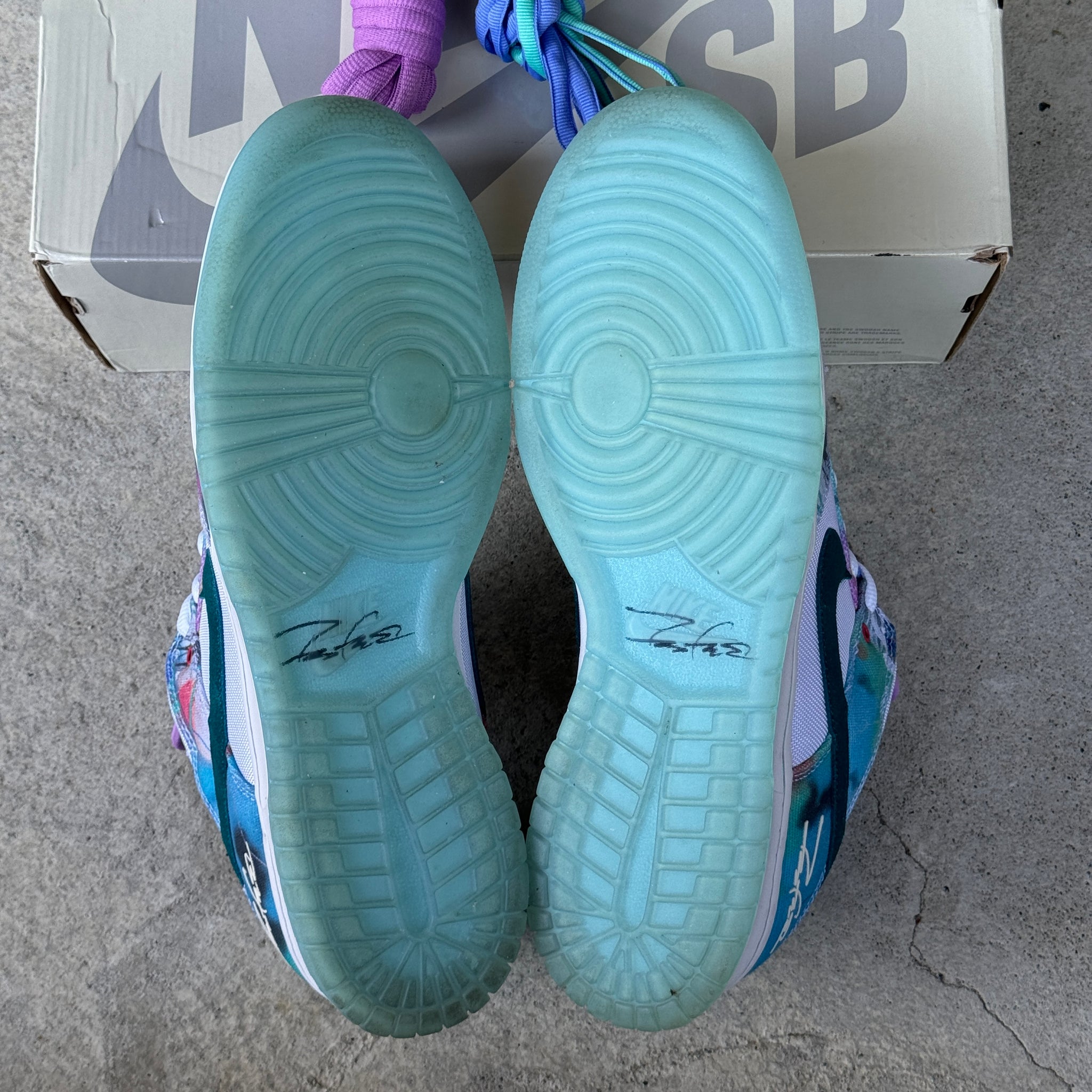 13 US - NIKE SB DUNK LOW FUTURA BLEACHED AQUA W BOX 2024