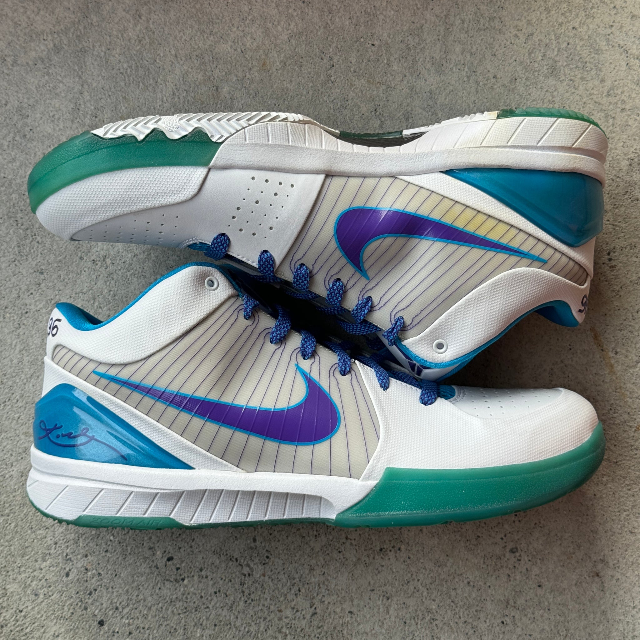 12.5 US - DS NIKE AIR ZOOM KOBE 4 VI DRAFT DAY W BOX 2009