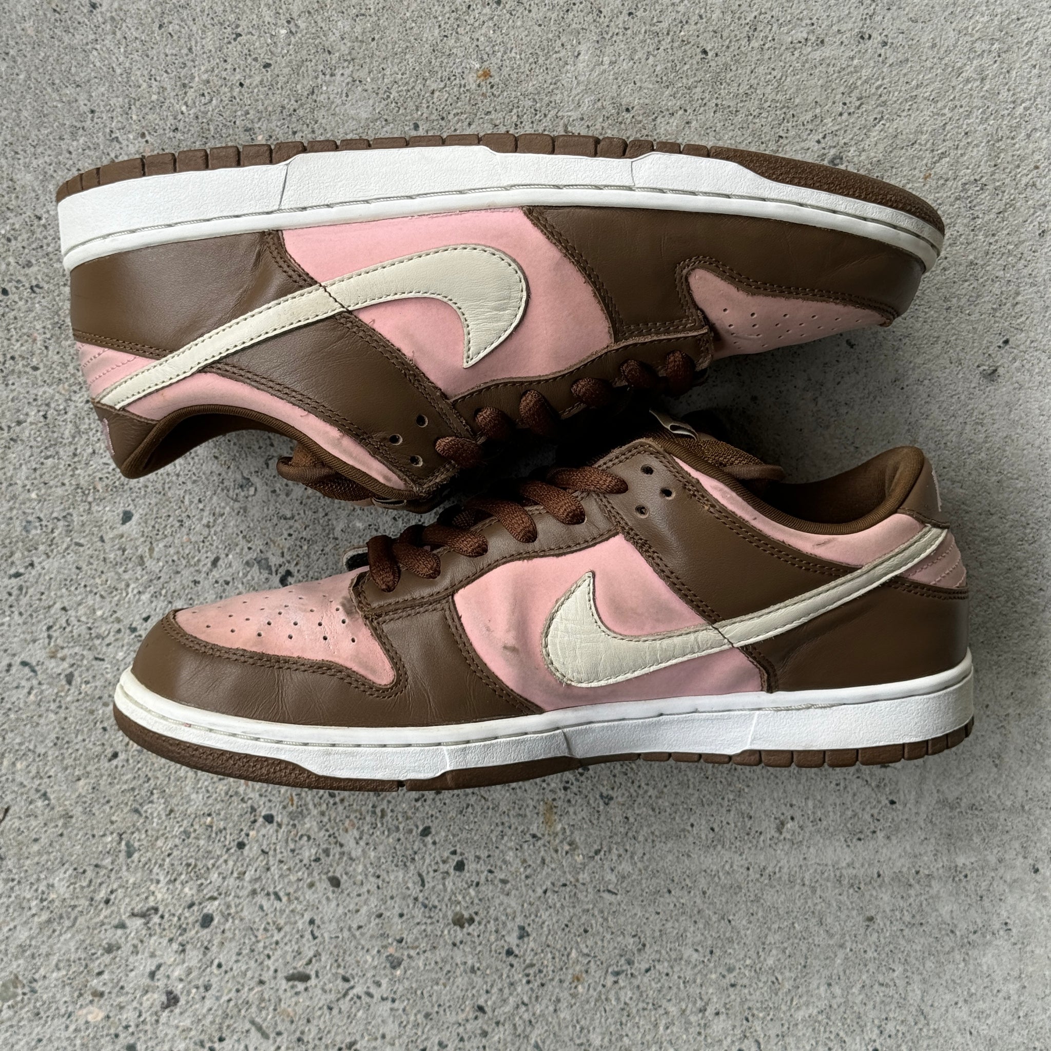 10.5 US - NIKE SB DUNK LOW STUSSY W BOX 2005