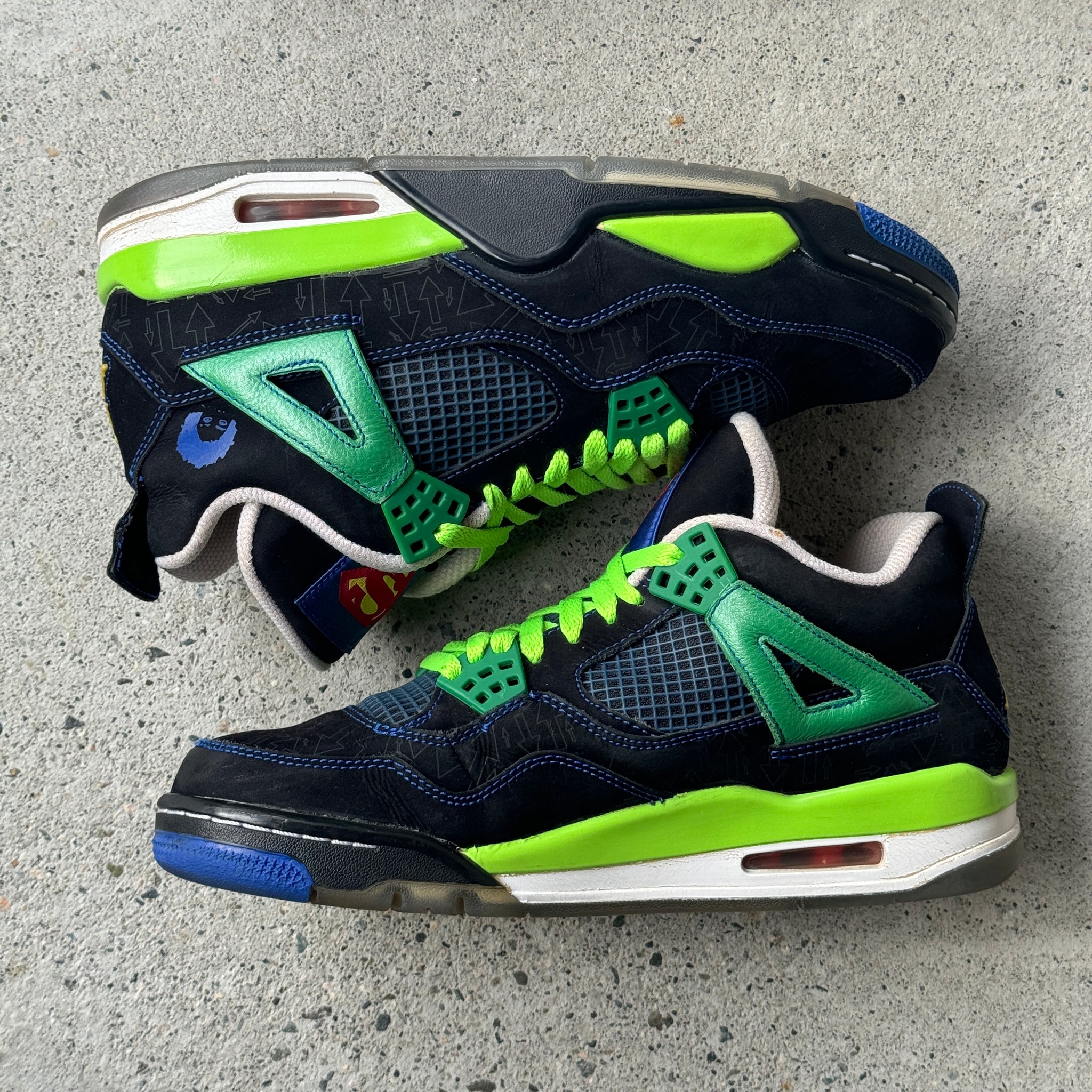 8.5 US - JORDAN 4 DOERNBECHER 2011