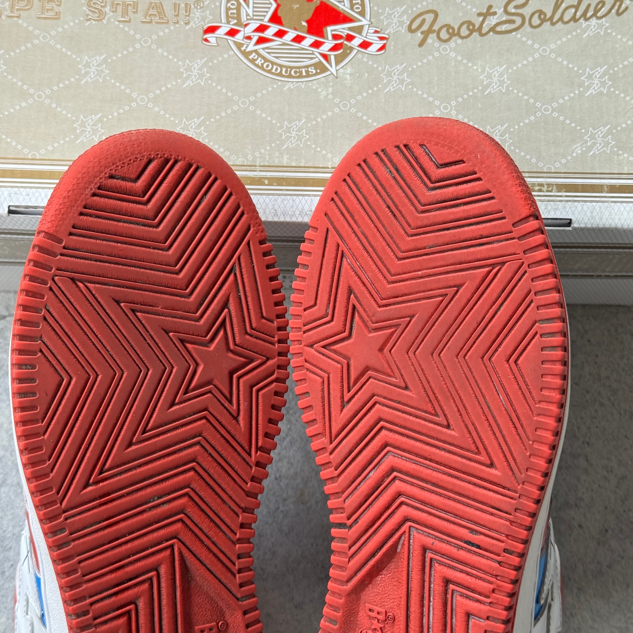 10 US - BAPESTA FS-001 KAWS CHOMPERS W BOX 2006