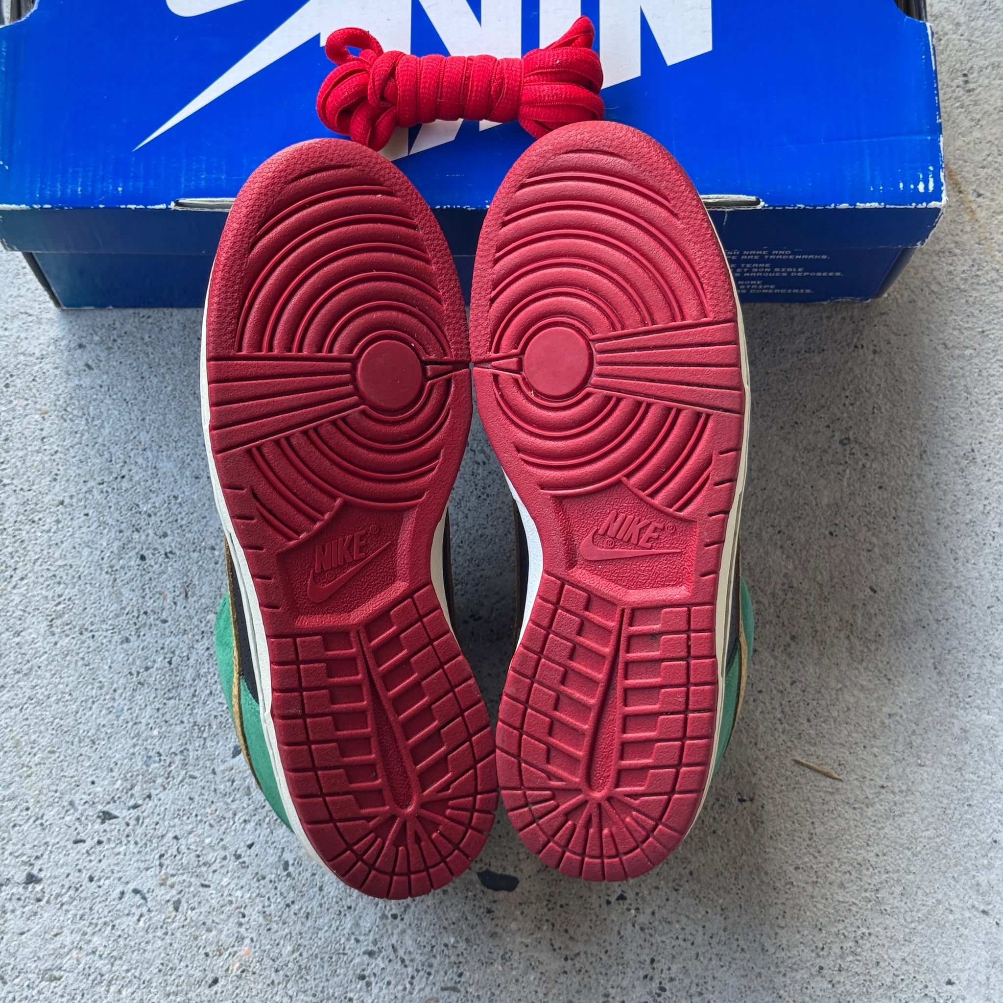 7.5 US - NIKE SB DUNK LOW MILLER HIGH LIFE W BOX 2010