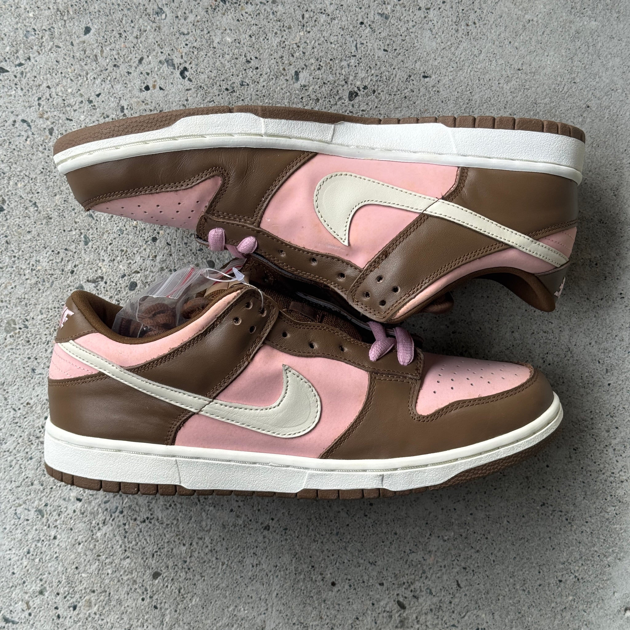 11 US - DS NIKE SB DUNK LOW STUSSY W BOX 2005
