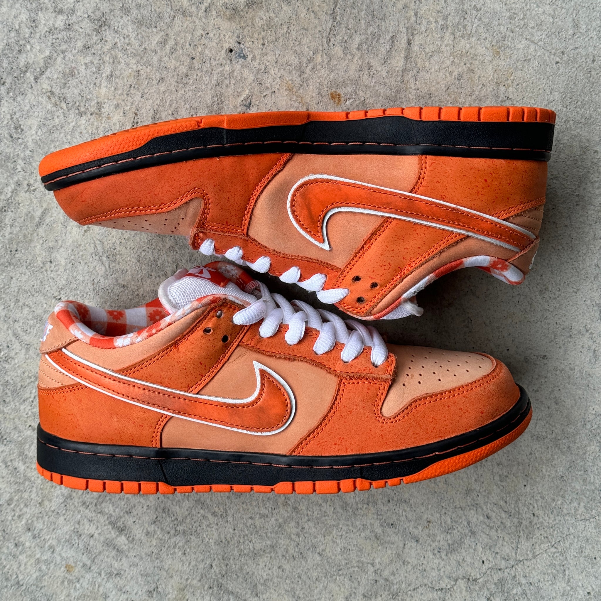 7.5 US - NIKE SB DUNK LOW ORANGE LOBSTER W BOX 2022