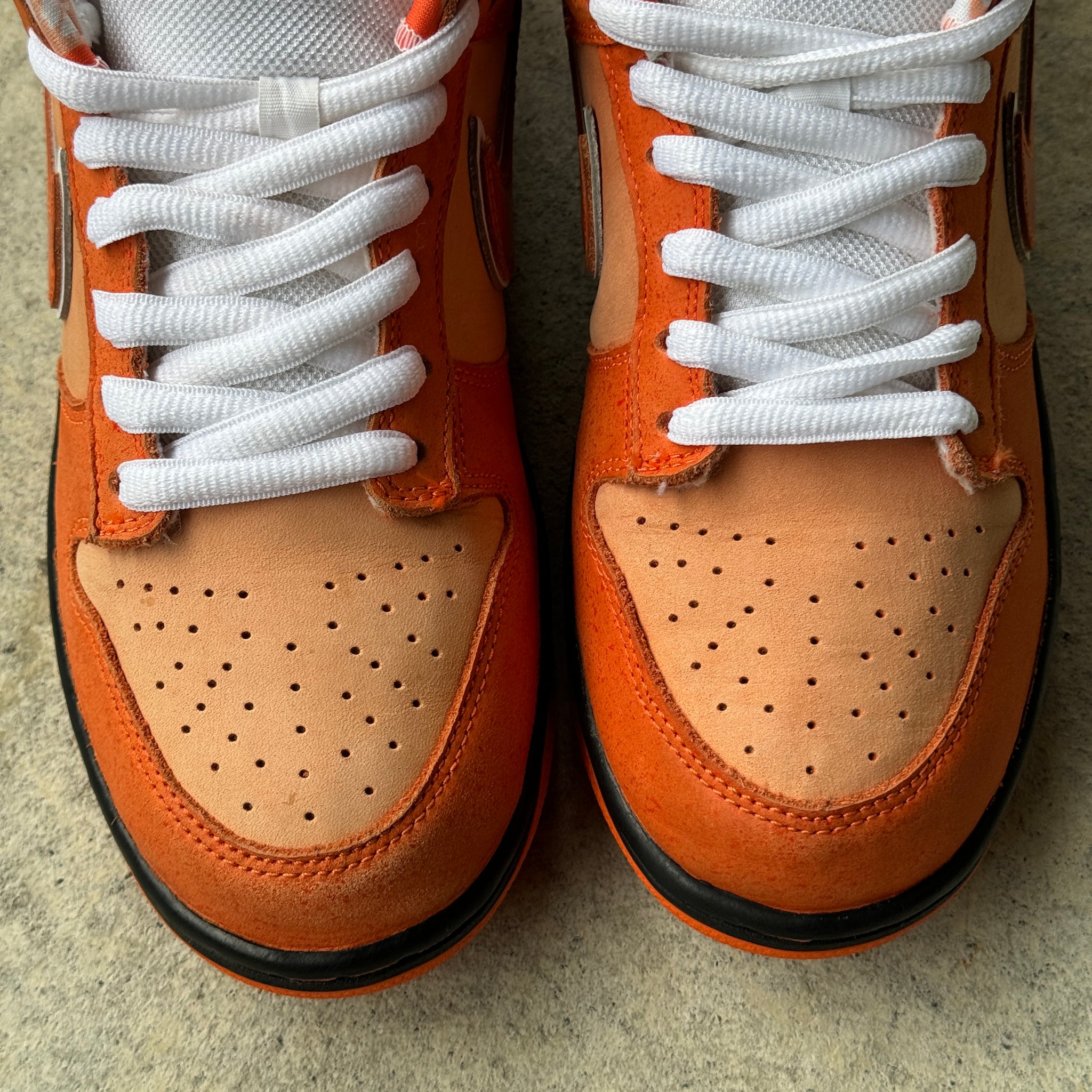 7.5 US - NIKE SB DUNK LOW ORANGE LOBSTER W BOX 2022