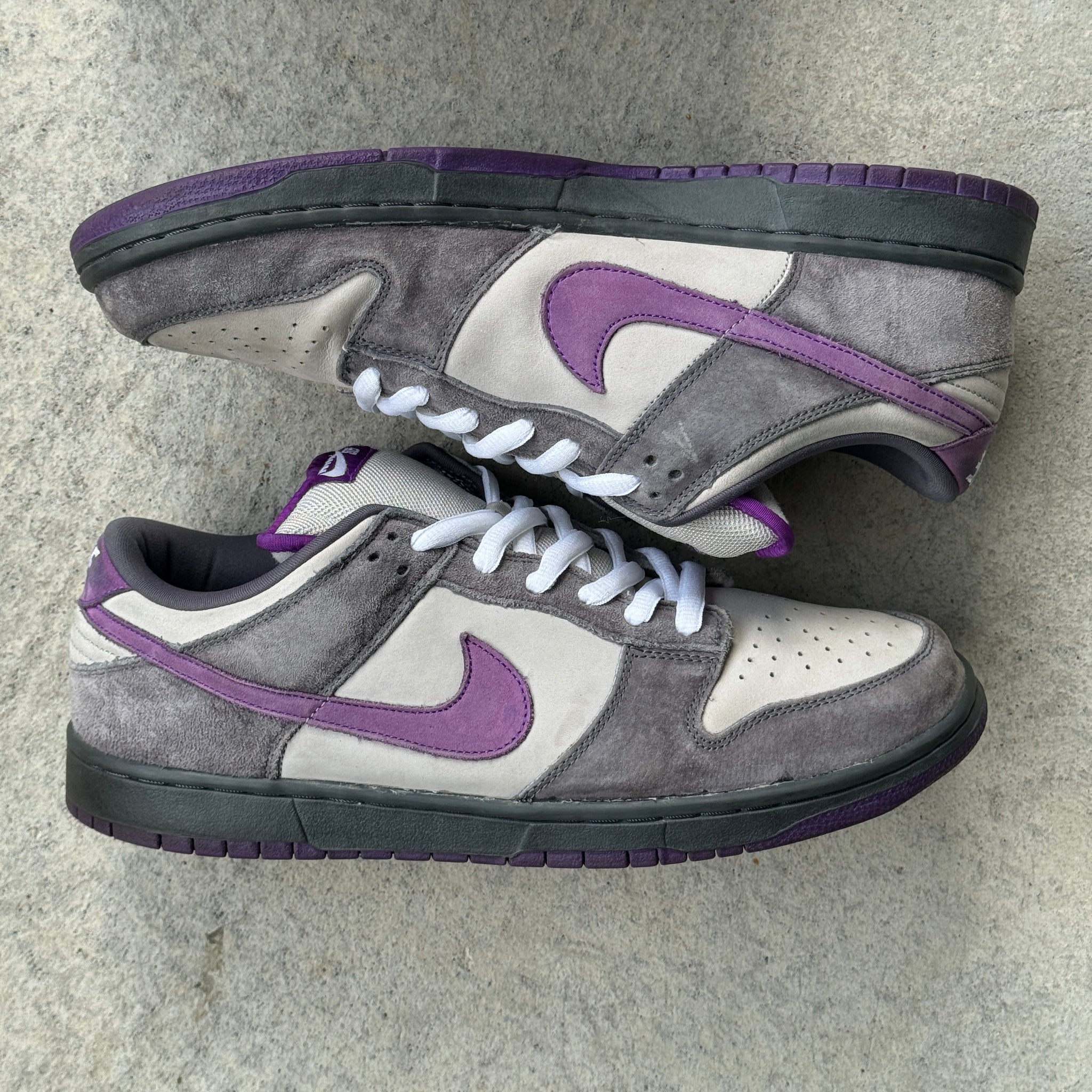 13 US - NIKE SB DUNK LOW PURPLE PIGEON W BOX 2006