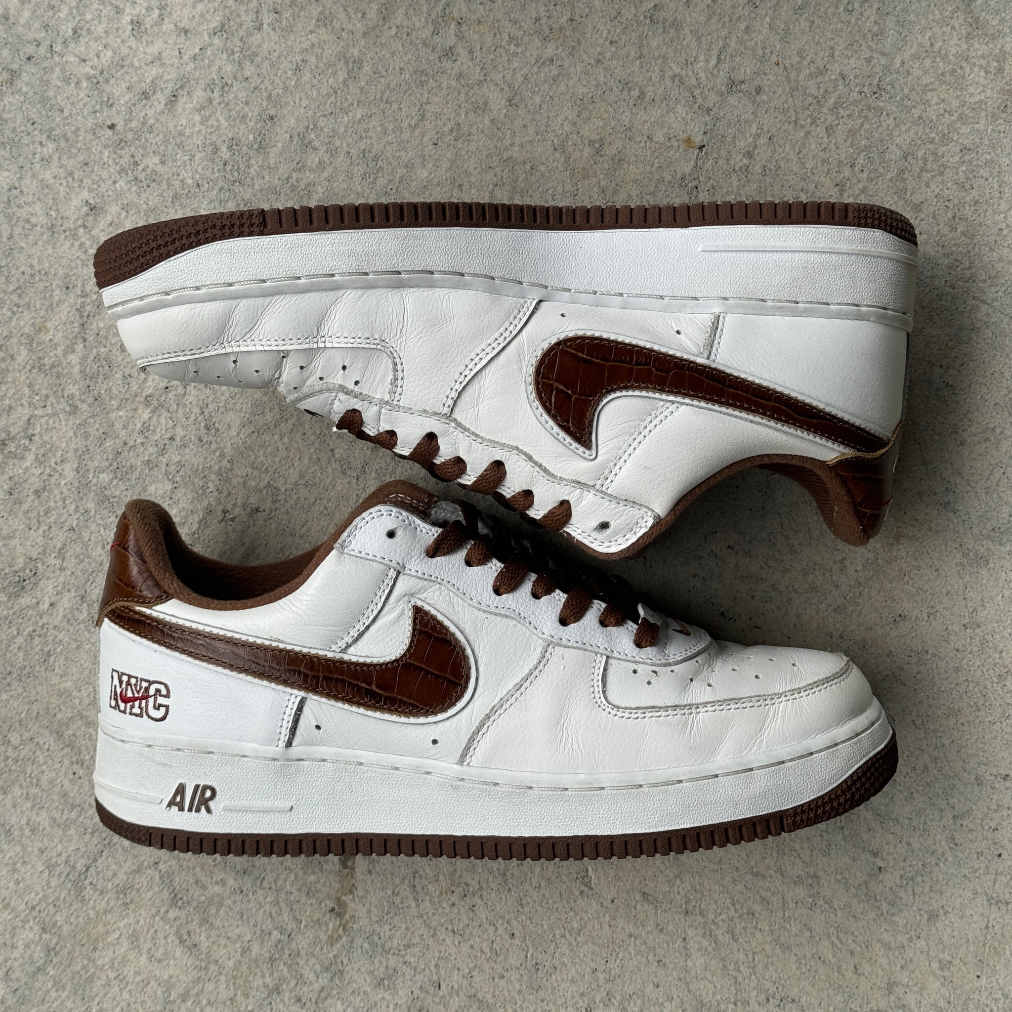 9.5 US - NIKE AIR FORCE 1 NYC WHITE/BROWN CROC 2003