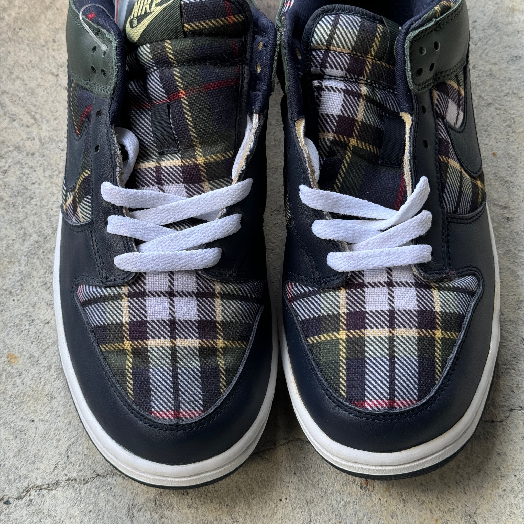 10.5W/9M US - DS NIKE DUNK LOW WMNS BLUE PLAID W BOX 2003