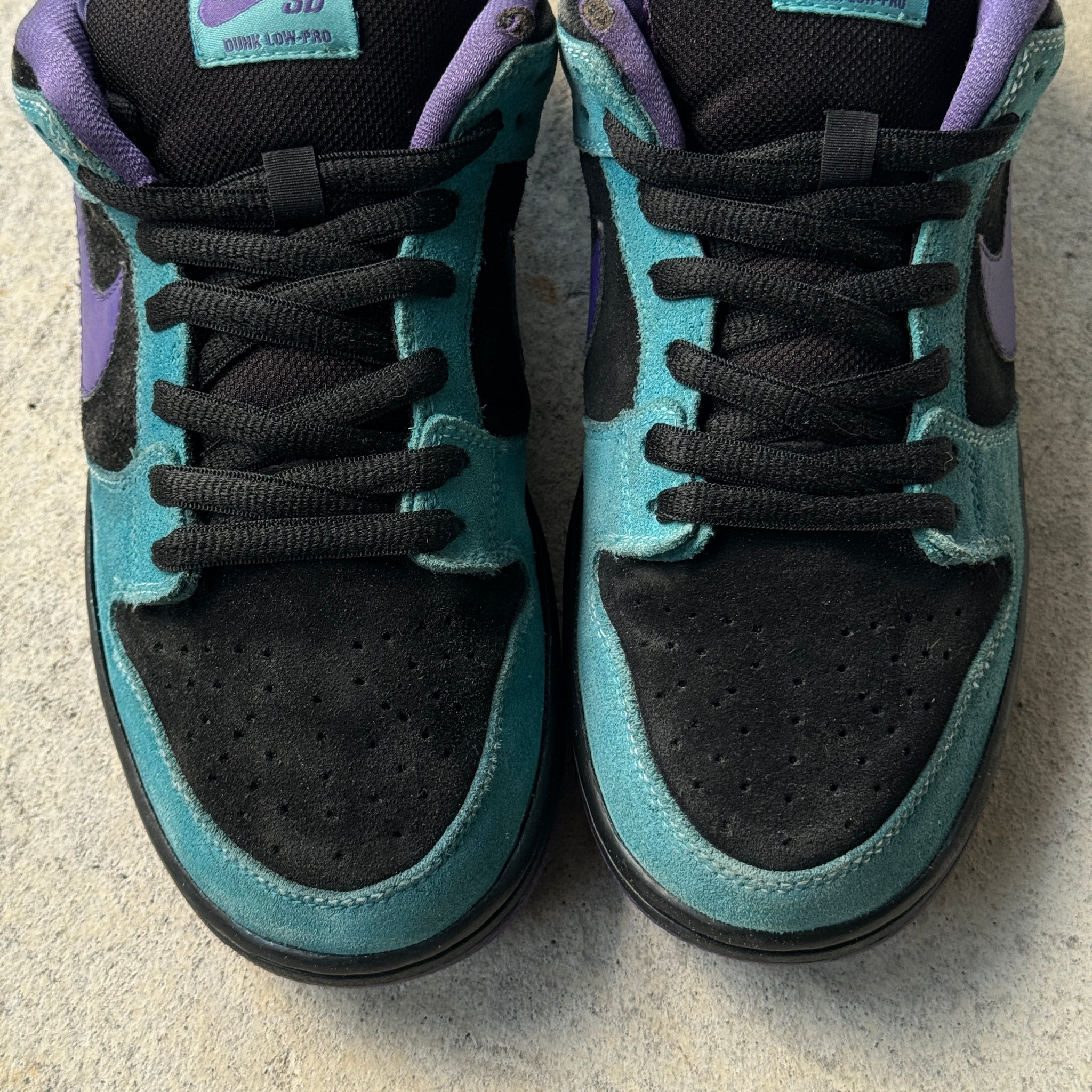 8.5 US - NIKE SB DUNK LOW SKELETOR 2011