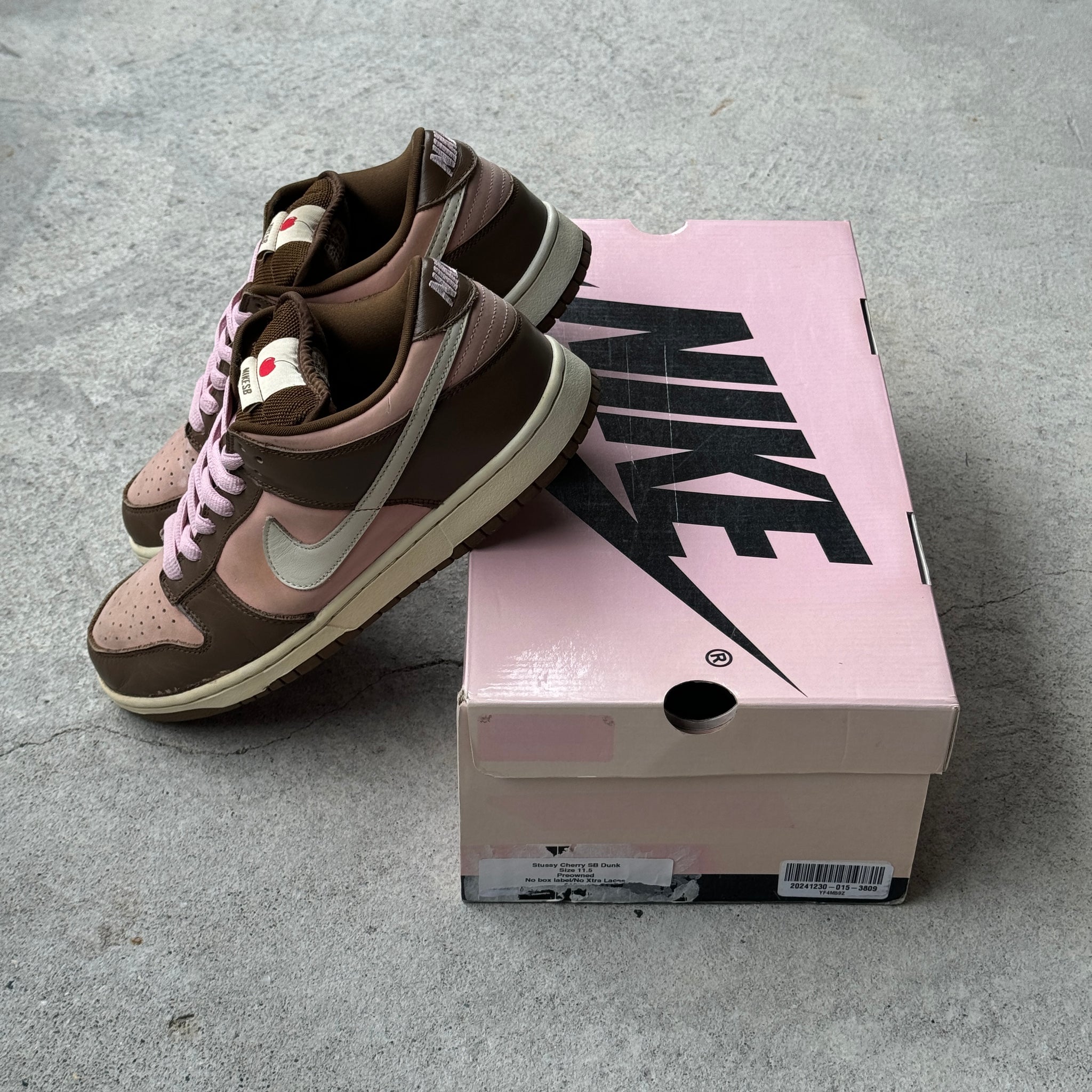 11.5 US - NIKE SB DUNK LOW STUSSY W BOX 2005