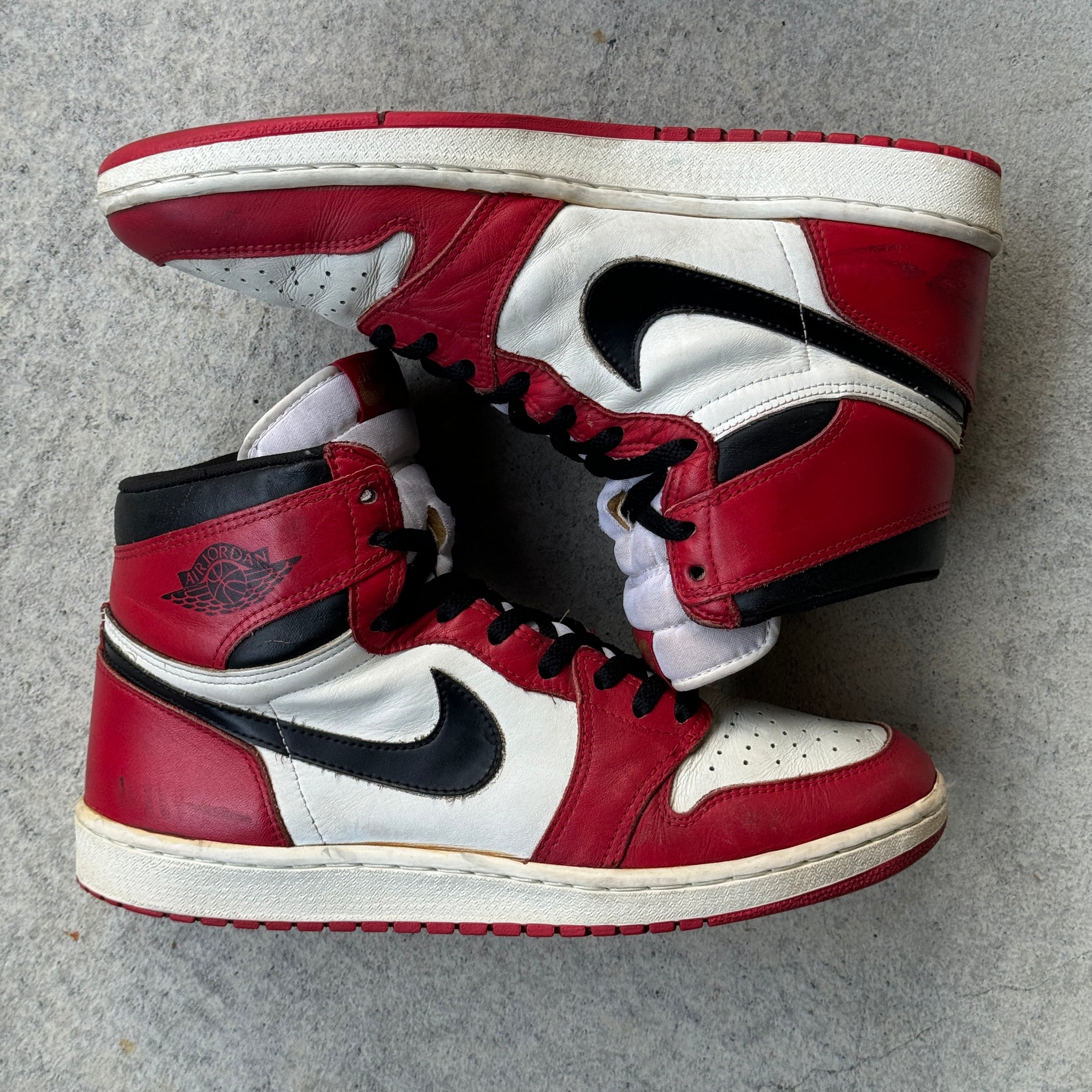 11 US - JORDAN 1 CHICAGO 1985