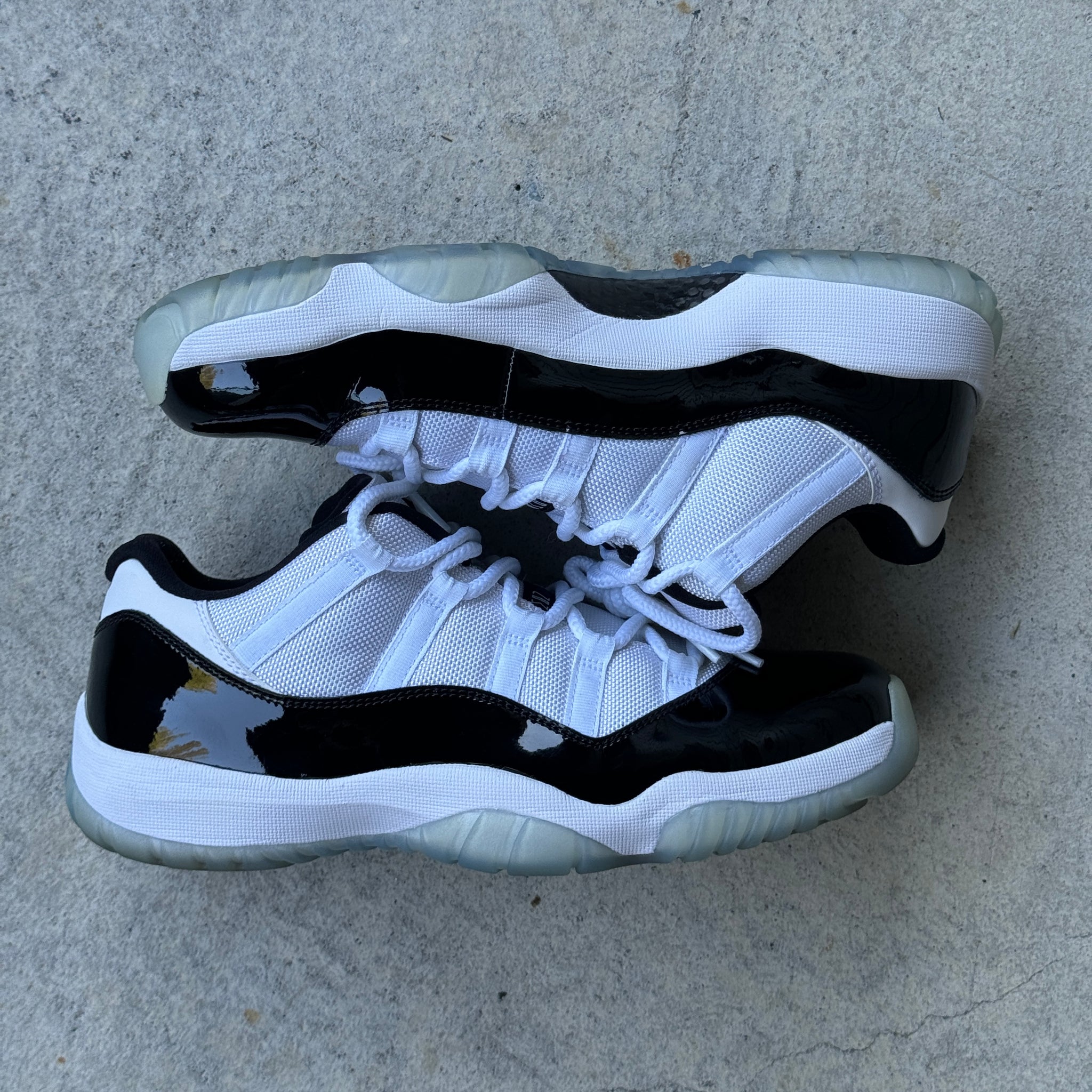 9.5 US - JORDAN 11 LOW CONCORD 2014