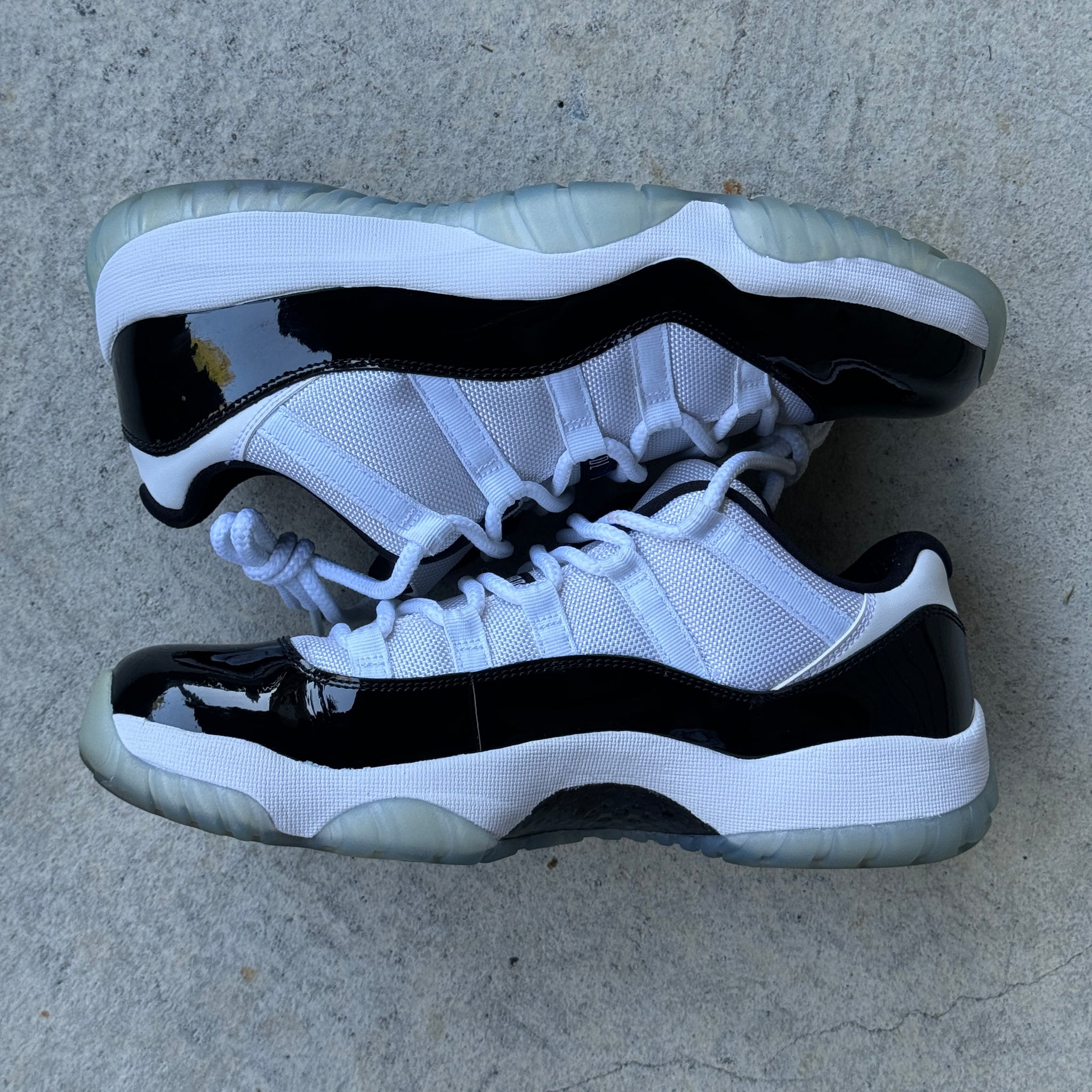 9.5 US - JORDAN 11 LOW CONCORD 2014