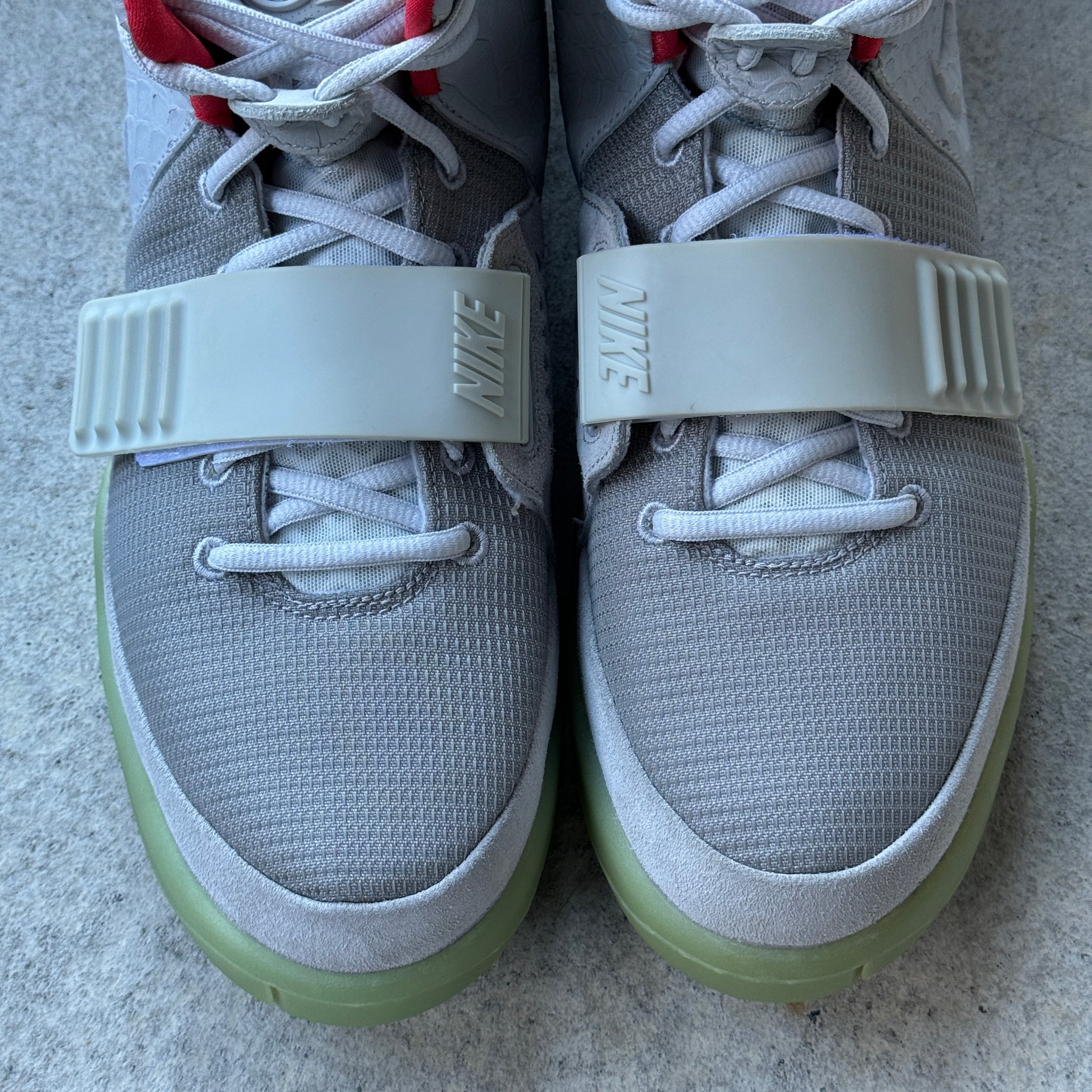 12 US - DS NIKE AIR YEEZY 2 PURE PLATNIUM W BOX 2014