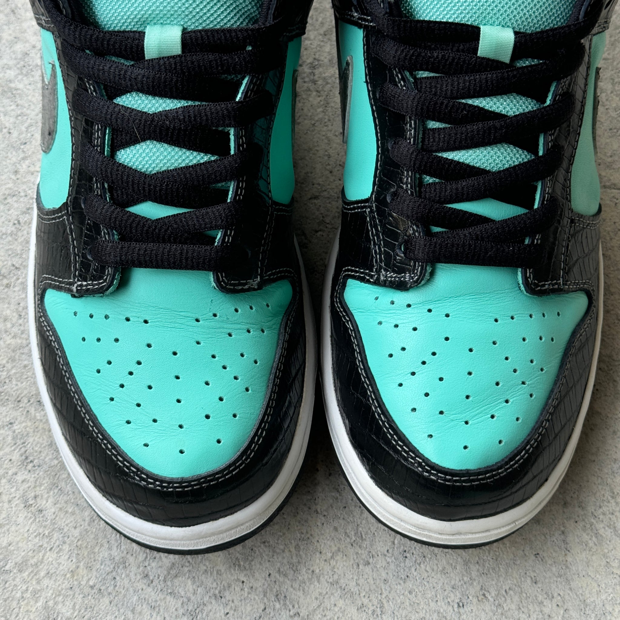 10.5 US - NIKE SB DUNK LOW TIFFANY DIAMOND W BOX 2005