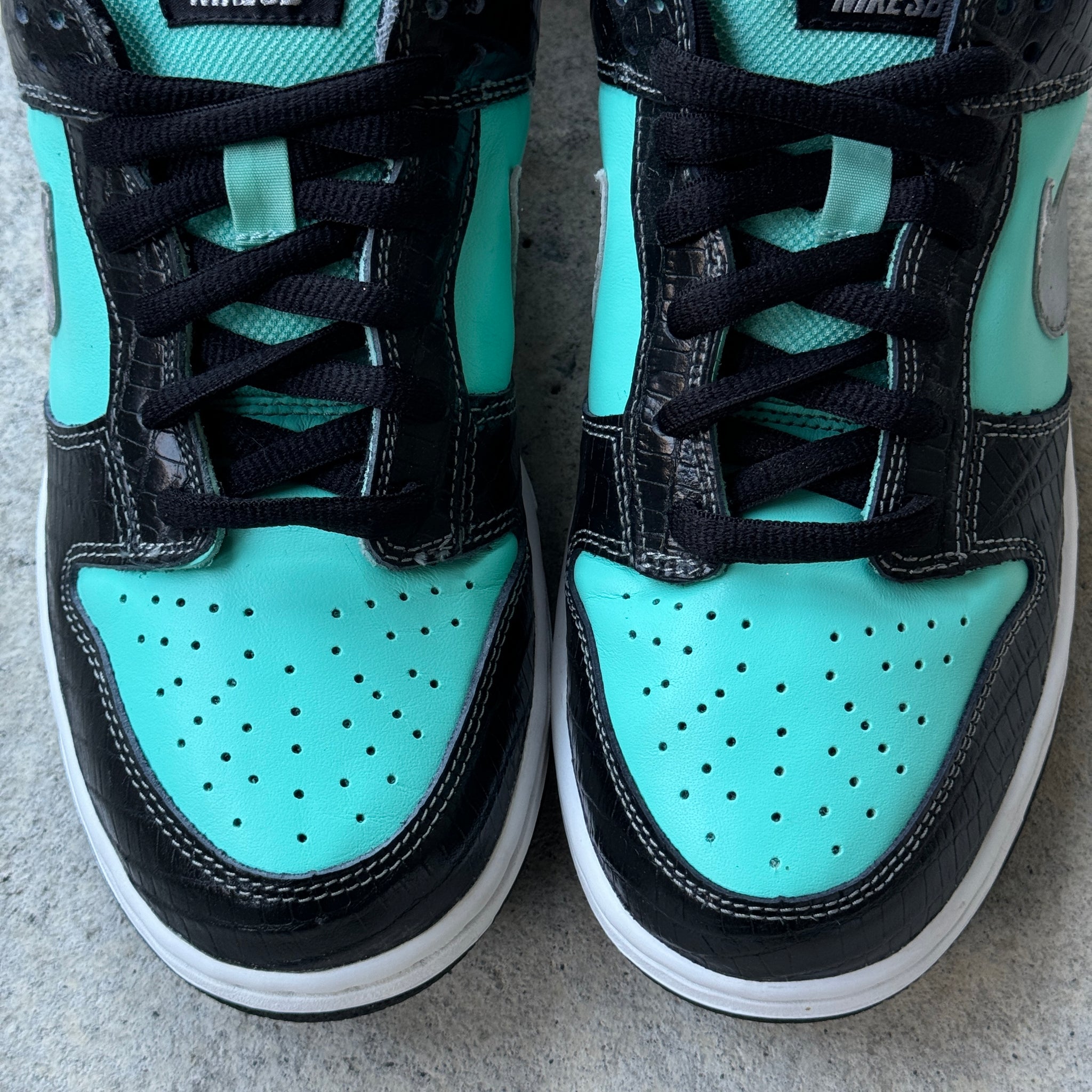 9 US - DS NIKE SB DUNK LOW TIFFANY DIAMOND W BOX 2005