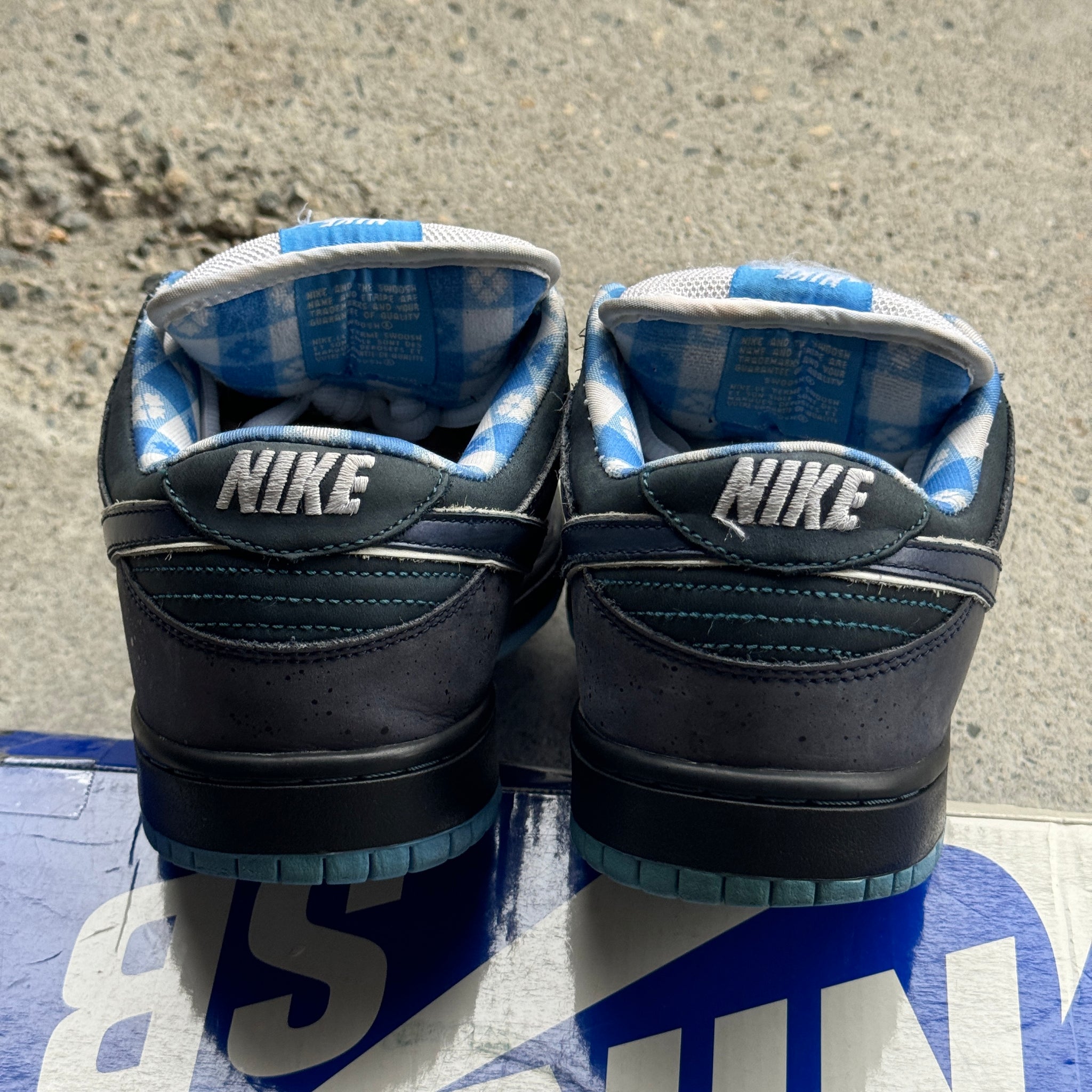 10.5 US - NIKE SB DUNK LOW BLUE LOBSTER W BOX 2009