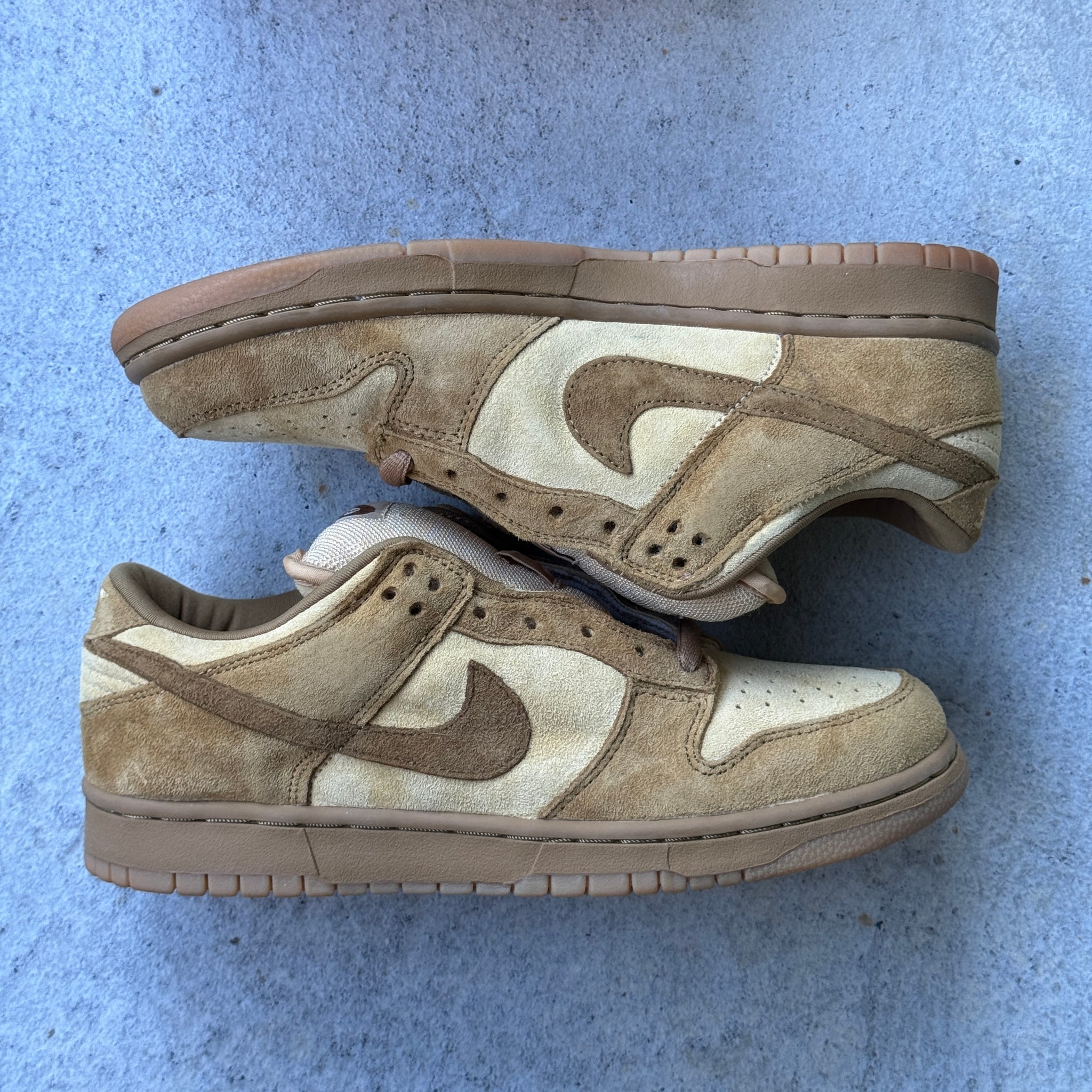 9.5 US - DS NIKE SB DUNK LOW WHEAT FORBES W BOX 2002