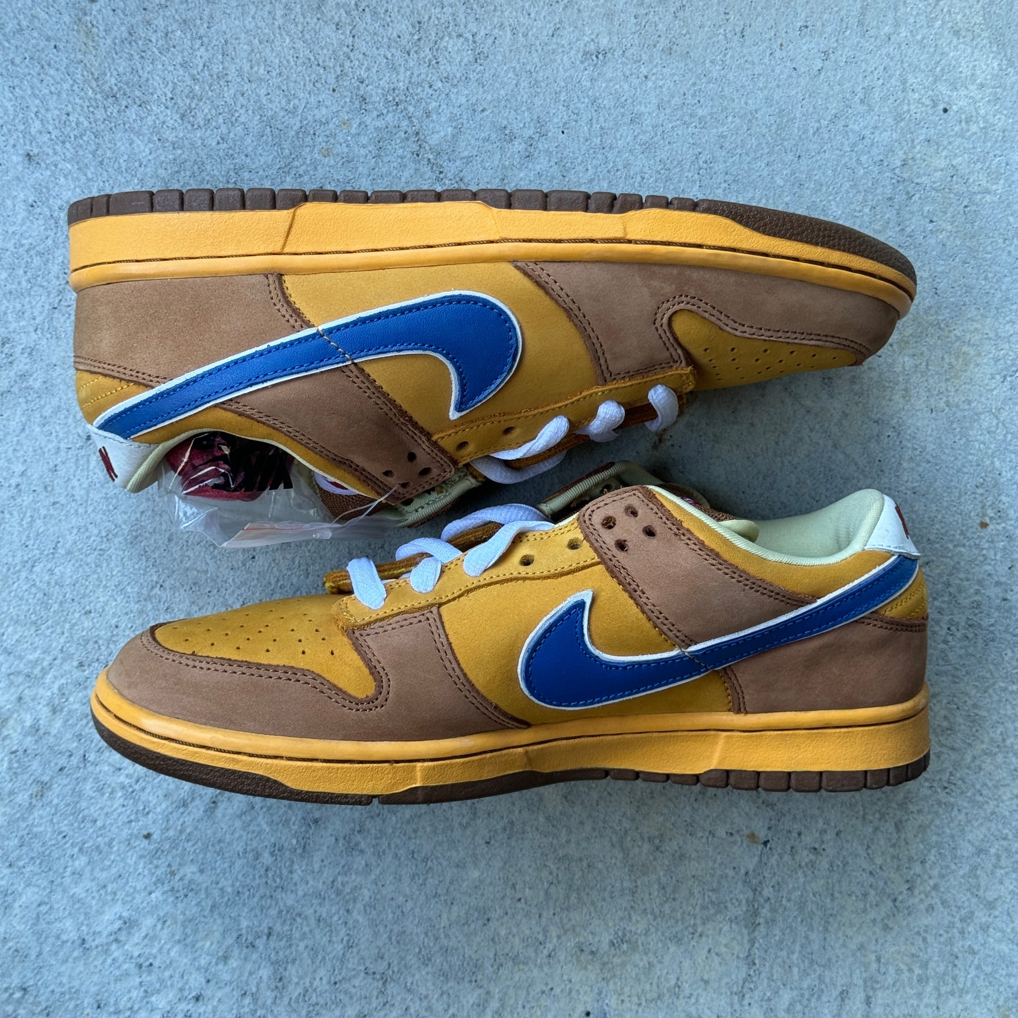 8.5 US - DS NIKE SB DUNK LOW NEWCASTLE W BOX 2008