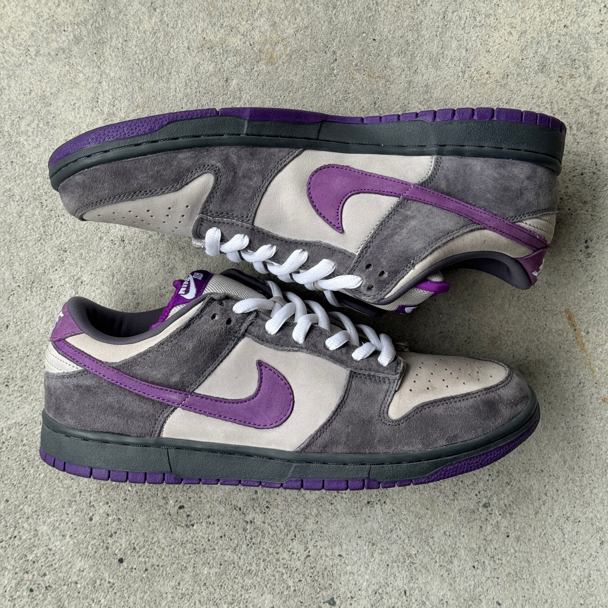 11.5 US - NIKE SB DUNK LOW PURPLE PIGEON W BOX 2006