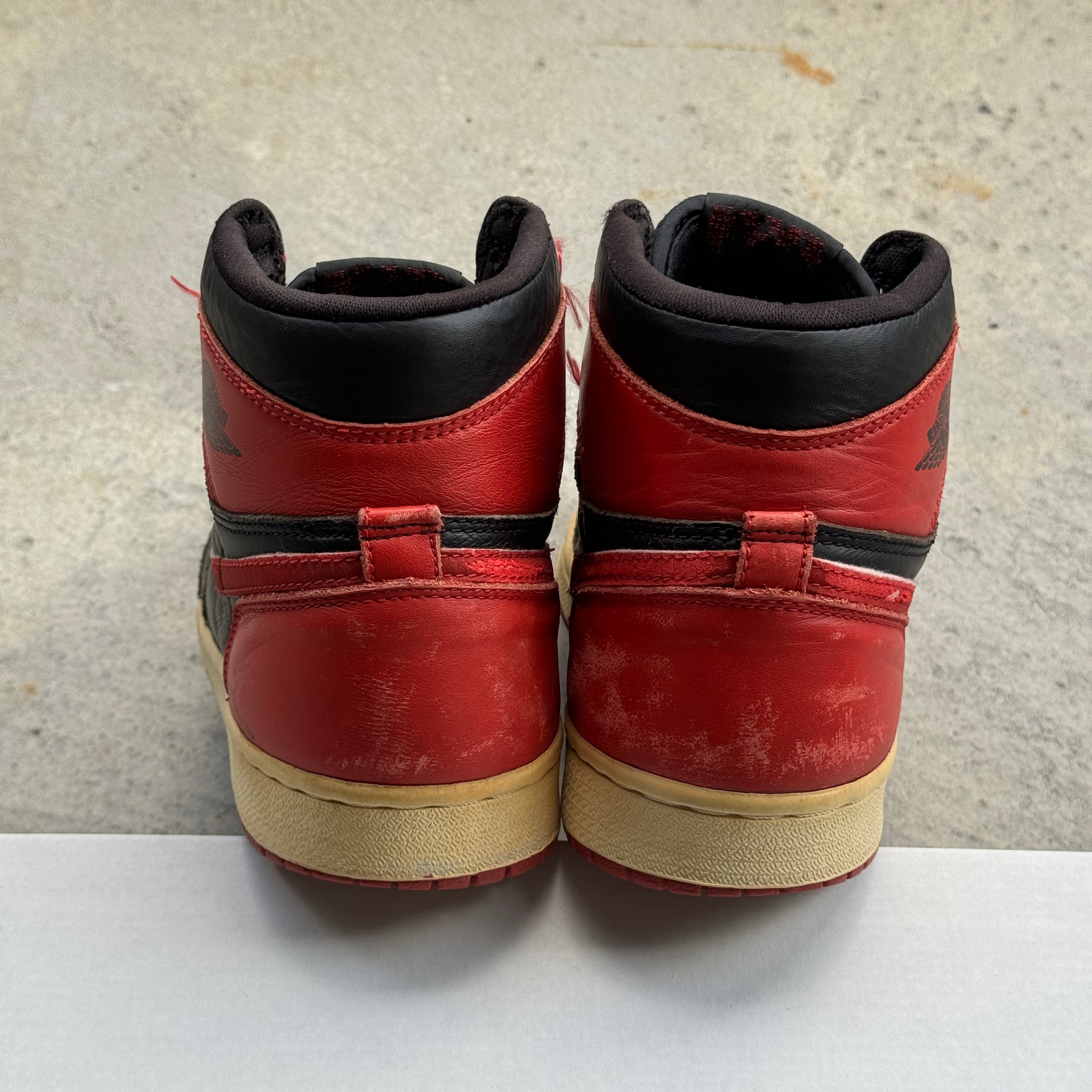 9 US - JORDAN 1 BLACK/RED 1995