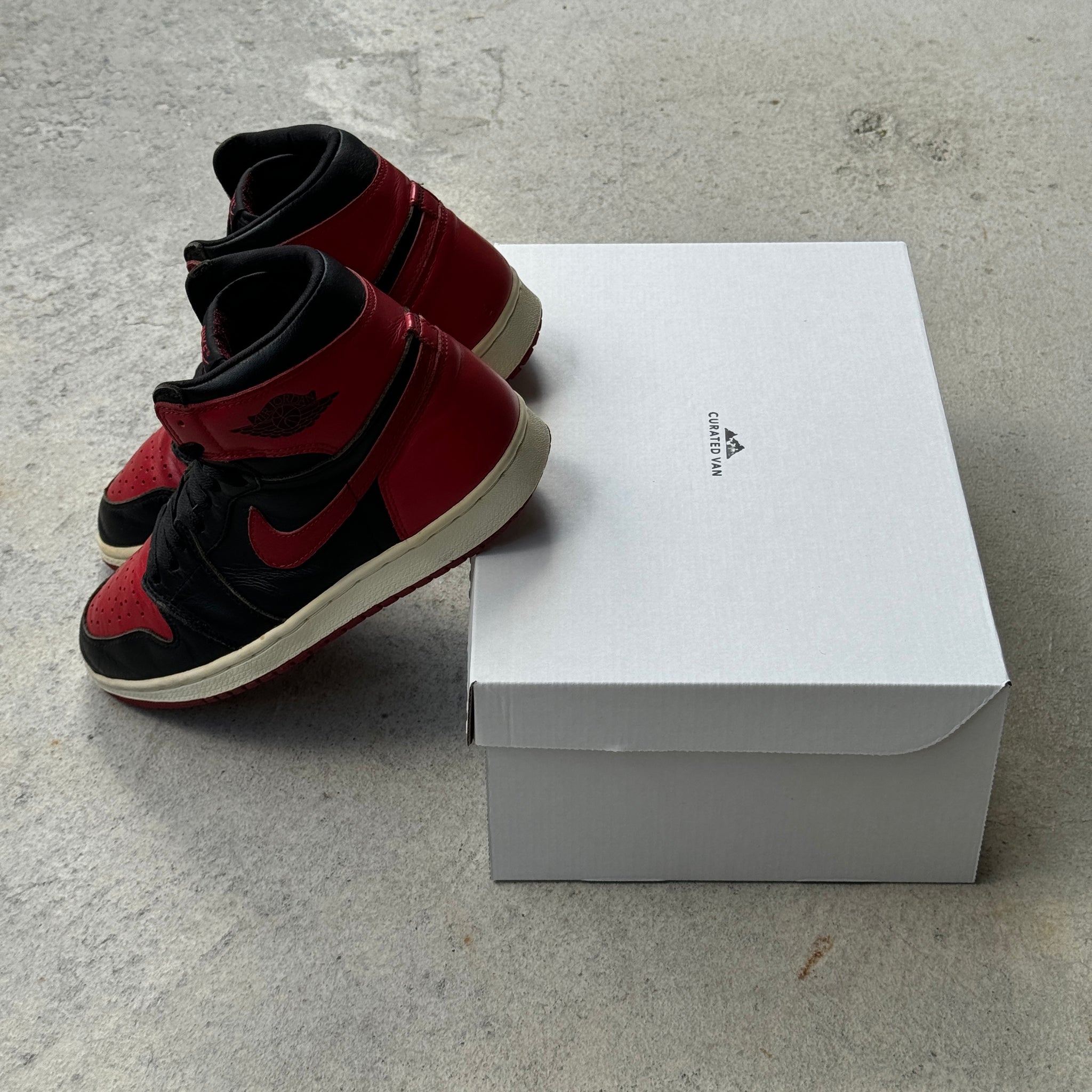 9 US - JORDAN 1 BLACK/RED 1995