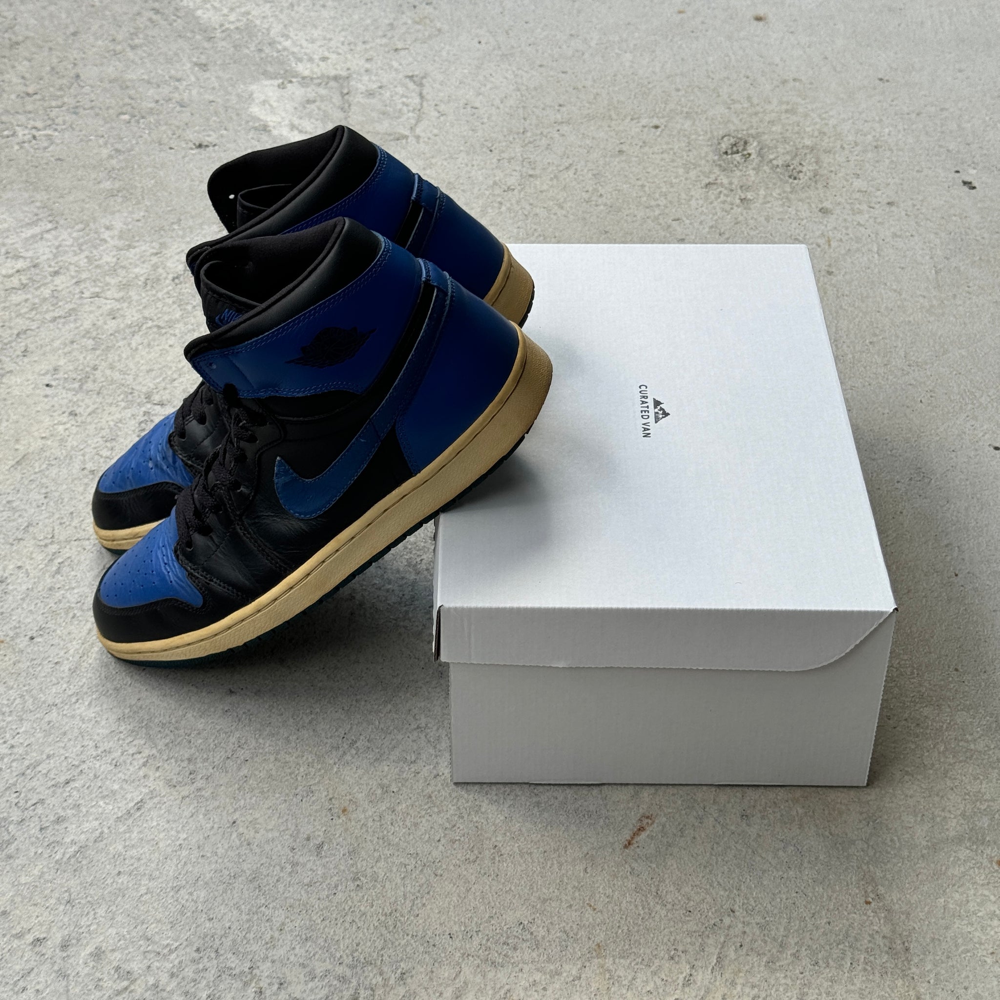 12 US - JORDAN 1 ROYAL 2001