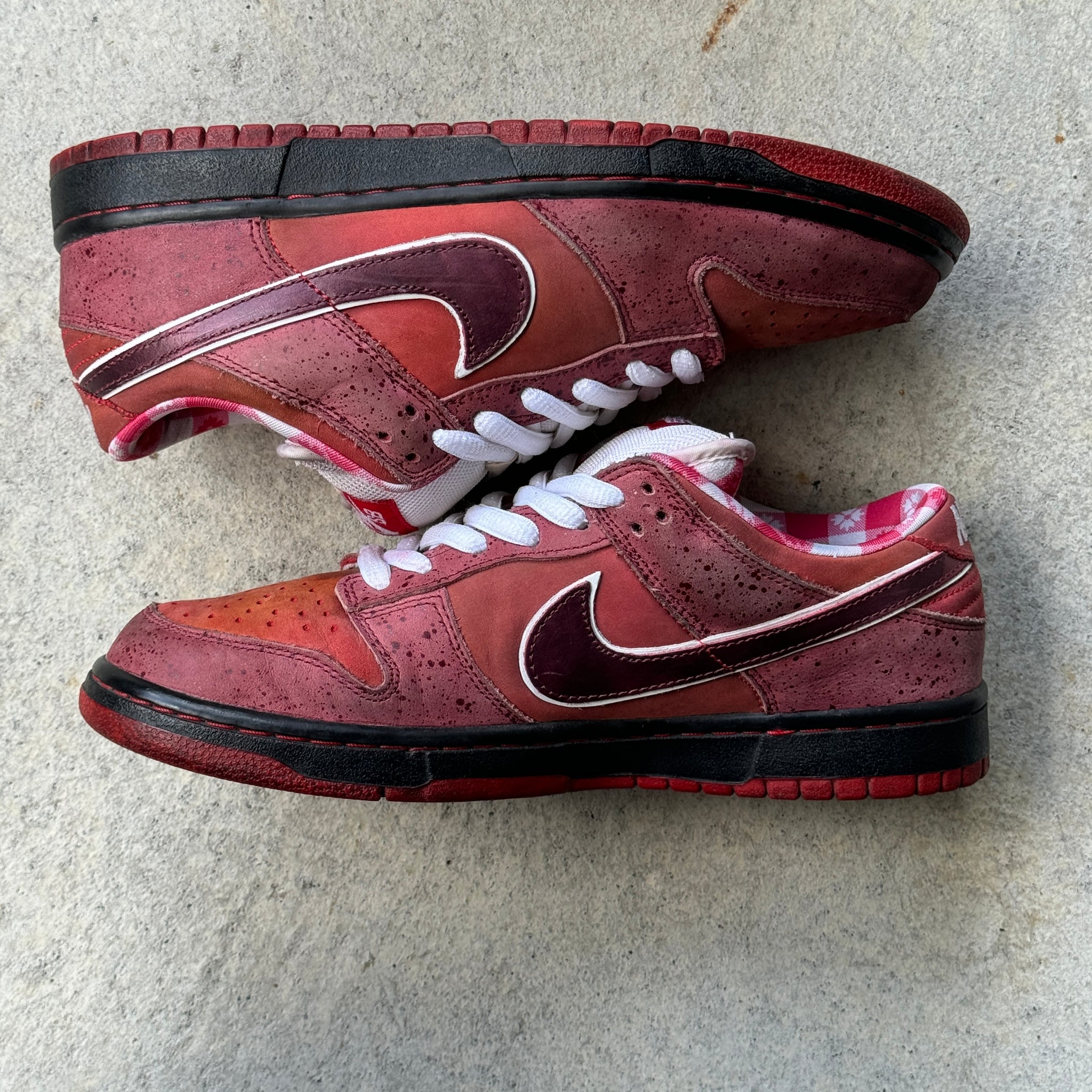 9 US - NIKE SB DUNK LOW RED LOBSTER W BOX 2008