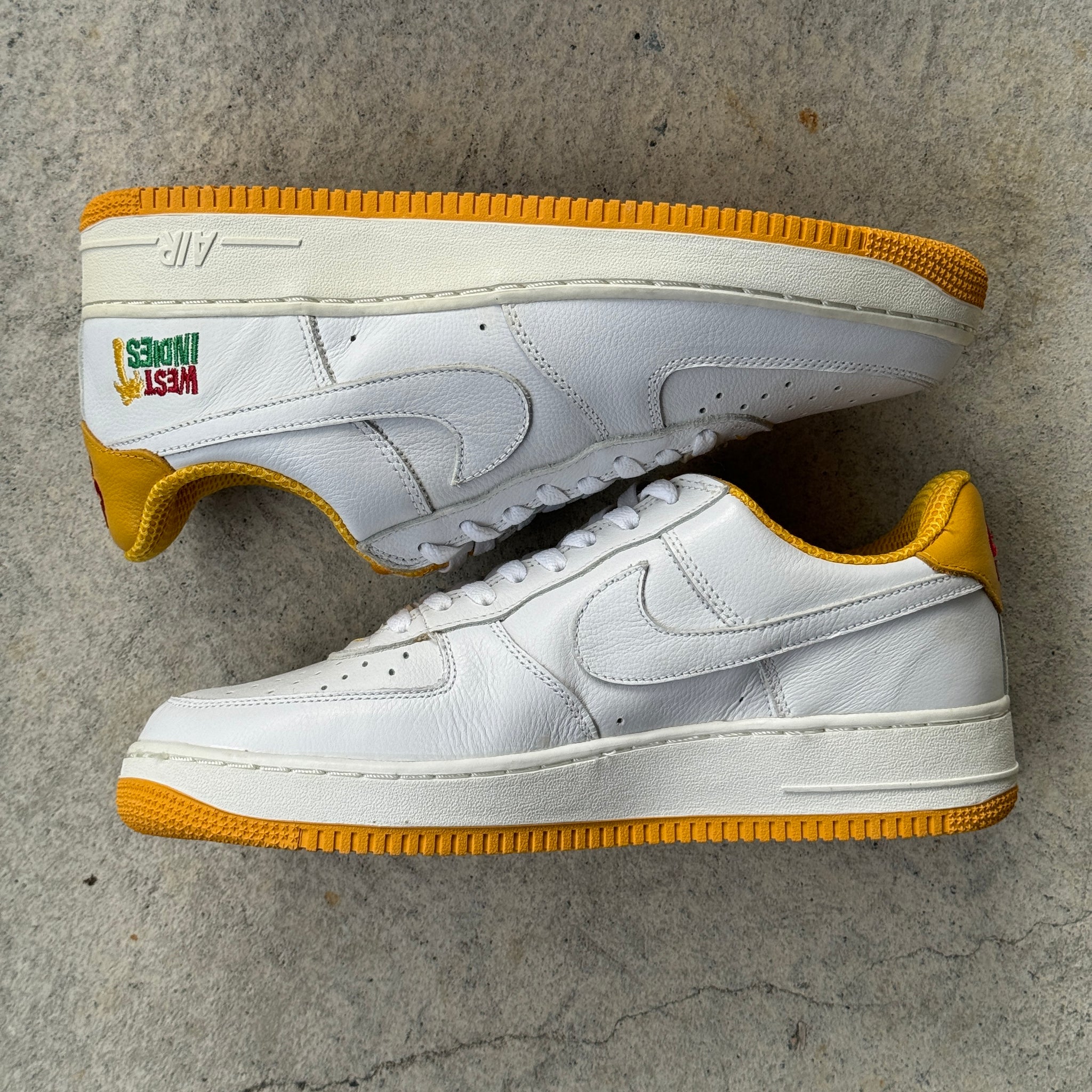 11 US - DS NIKE AIR FORCE 1 WEST INDIES 2003