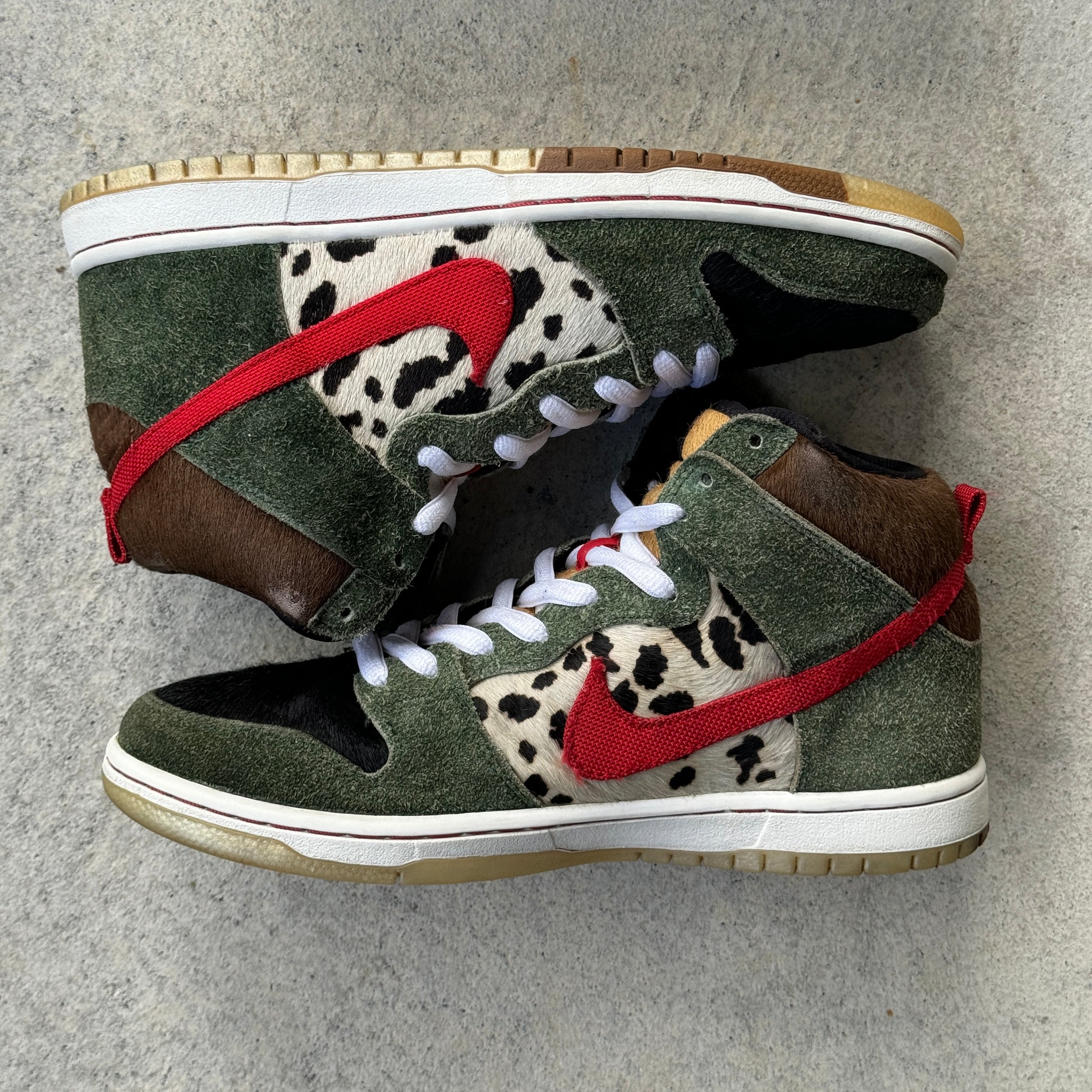 8.5 US - NIKE SB DUNK HIGH DOG WALKER W BOX BOX 2019