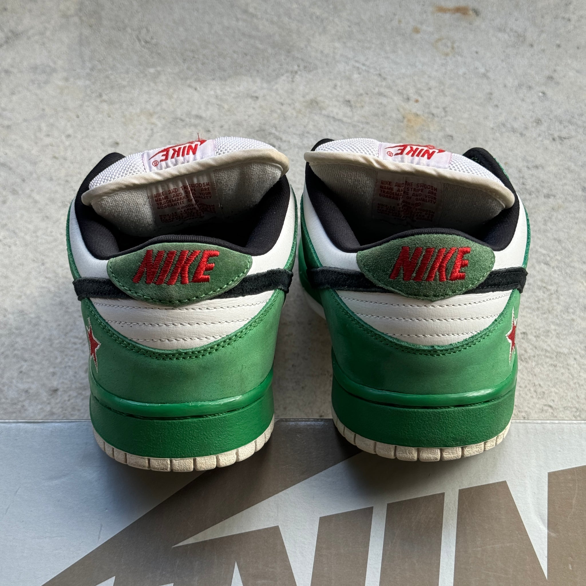 10 US - NIKE SB DUNK LOW HEINEKEN  W BOX 2003