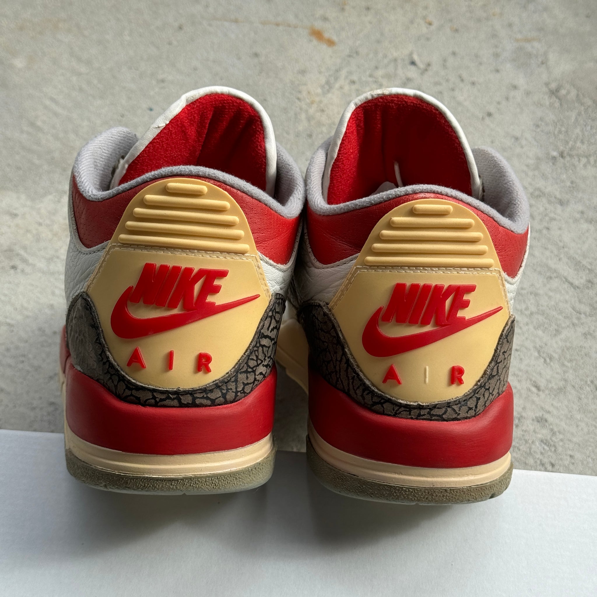 10.5 US - JORDAN 3 FIRE RED 1988