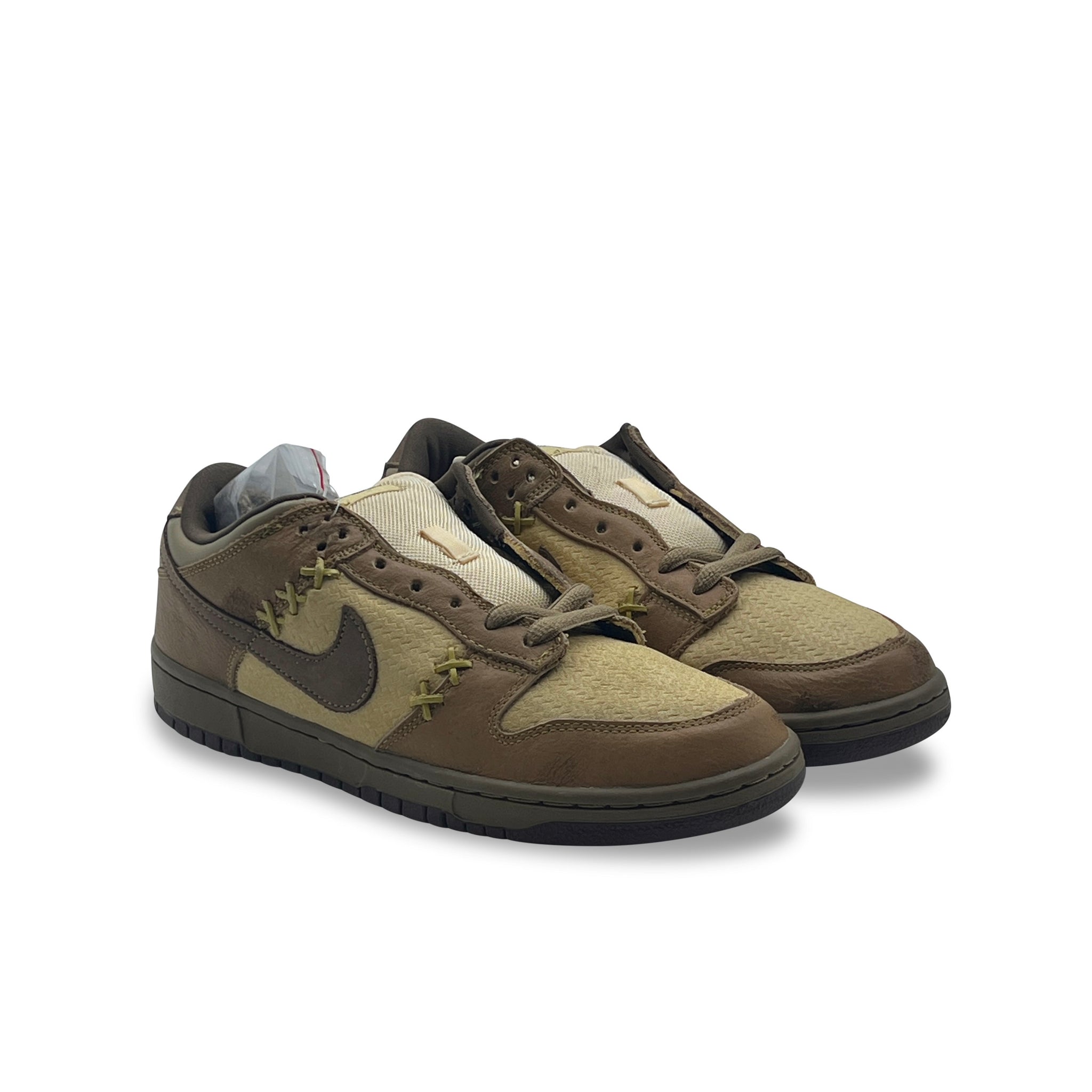 9.5 US - DS NIKE SB DUNK LOW SHANGHAI 2 W BOX 2005 – curatedvan