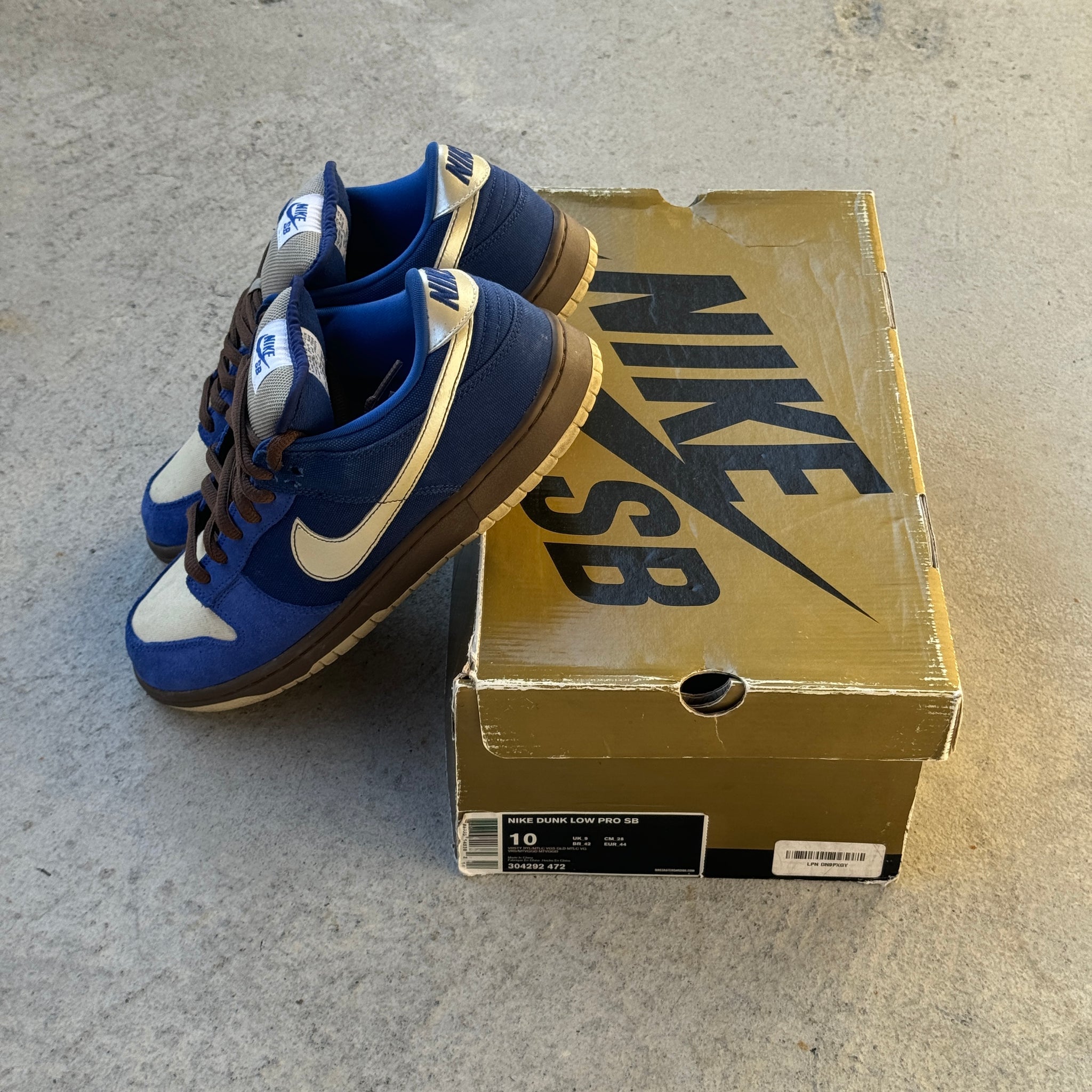 10 US -  NIKE SB DUNK LOW GOLD RAIL W BOX 2008