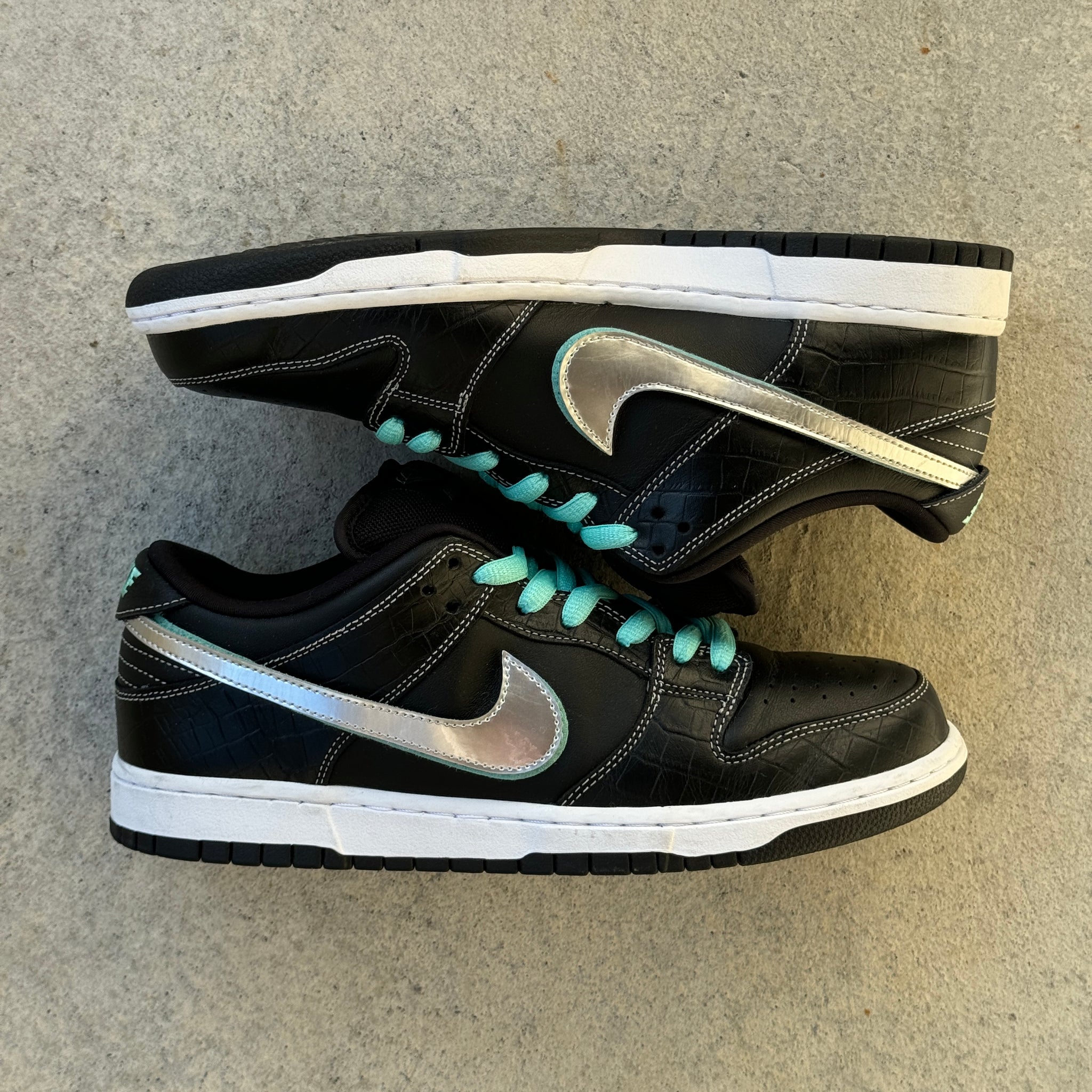 10.5 US - NIKE SB DUNK LOW BLACK DIAMOND W BOX 2018