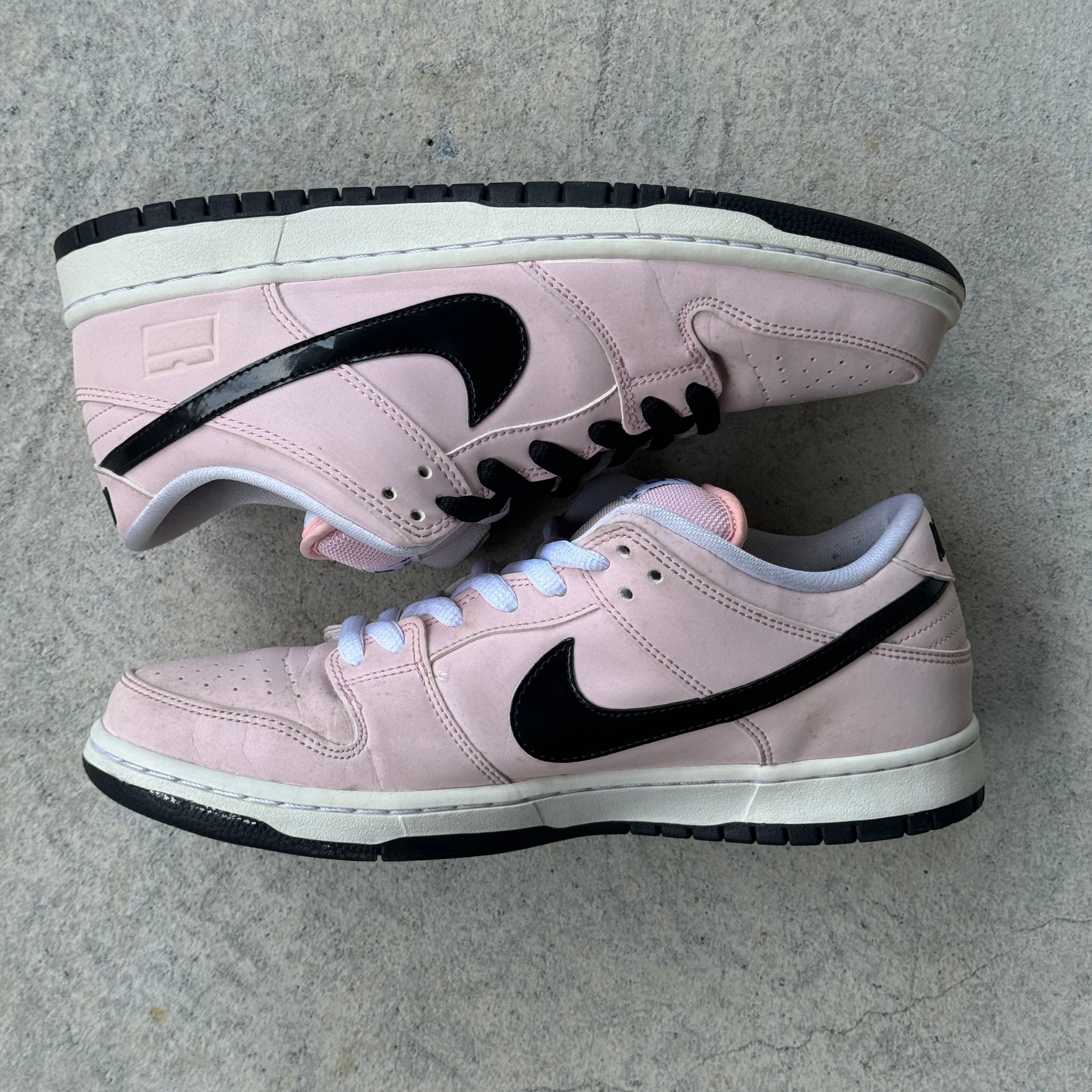 Nike sb dunk low pink box best sale