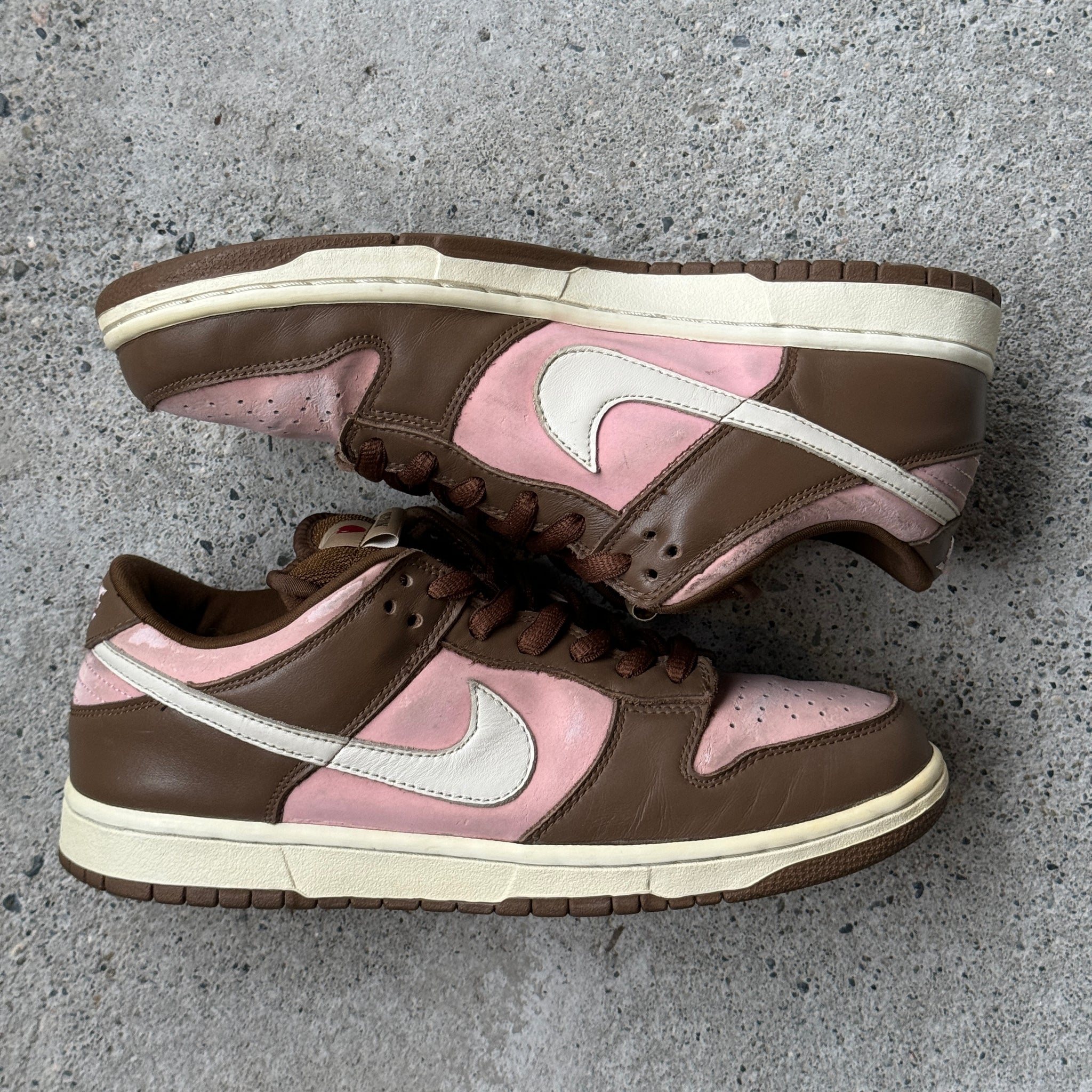 10 US - NIKE SB DUNK LOW STUSSY 2005