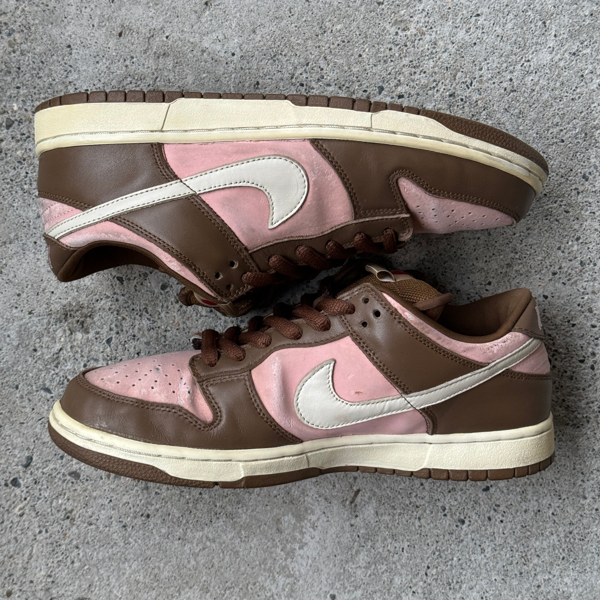 10 US - NIKE SB DUNK LOW STUSSY 2005