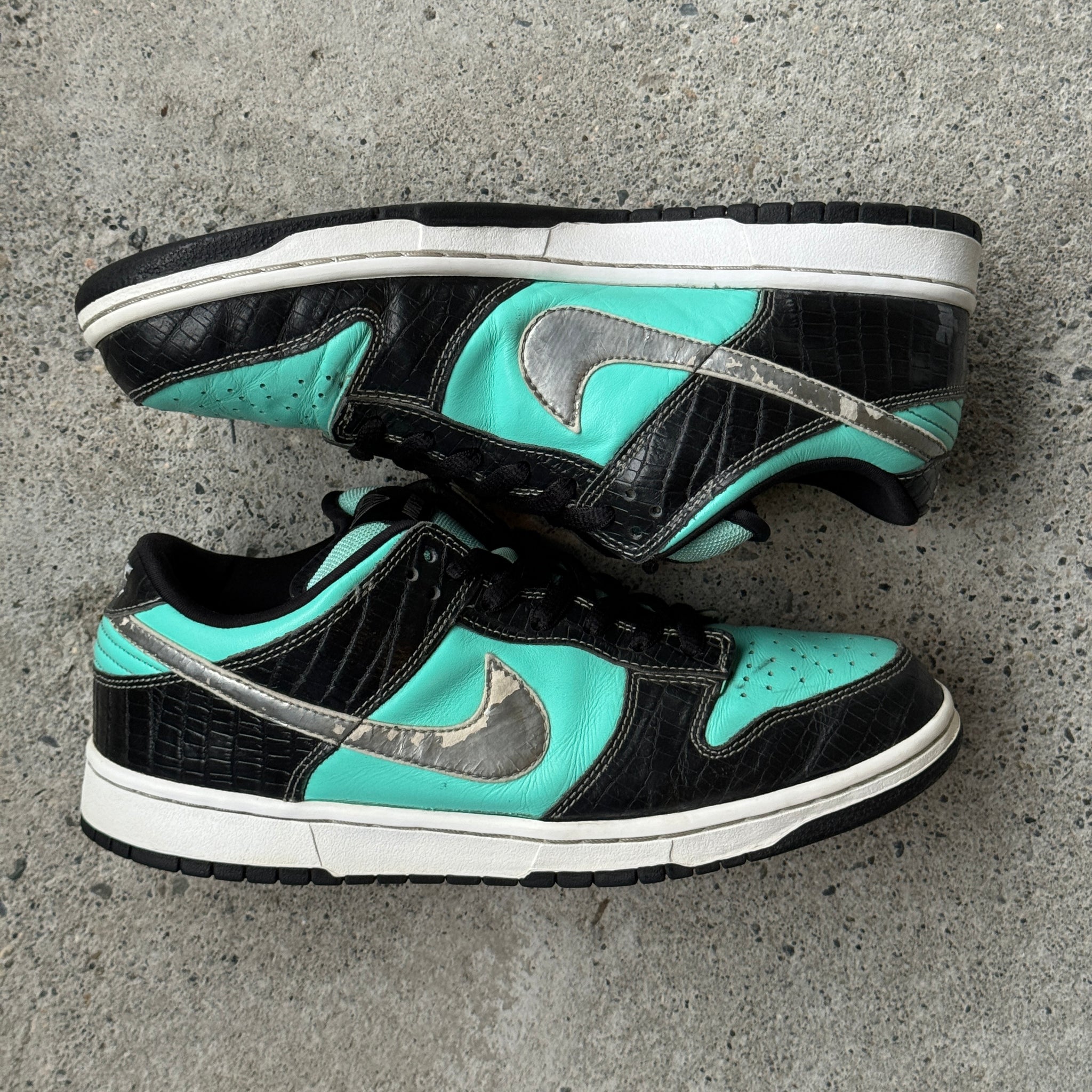 10 US - NIKE SB DUNK LOW TIFFANY DIAMOND 2005