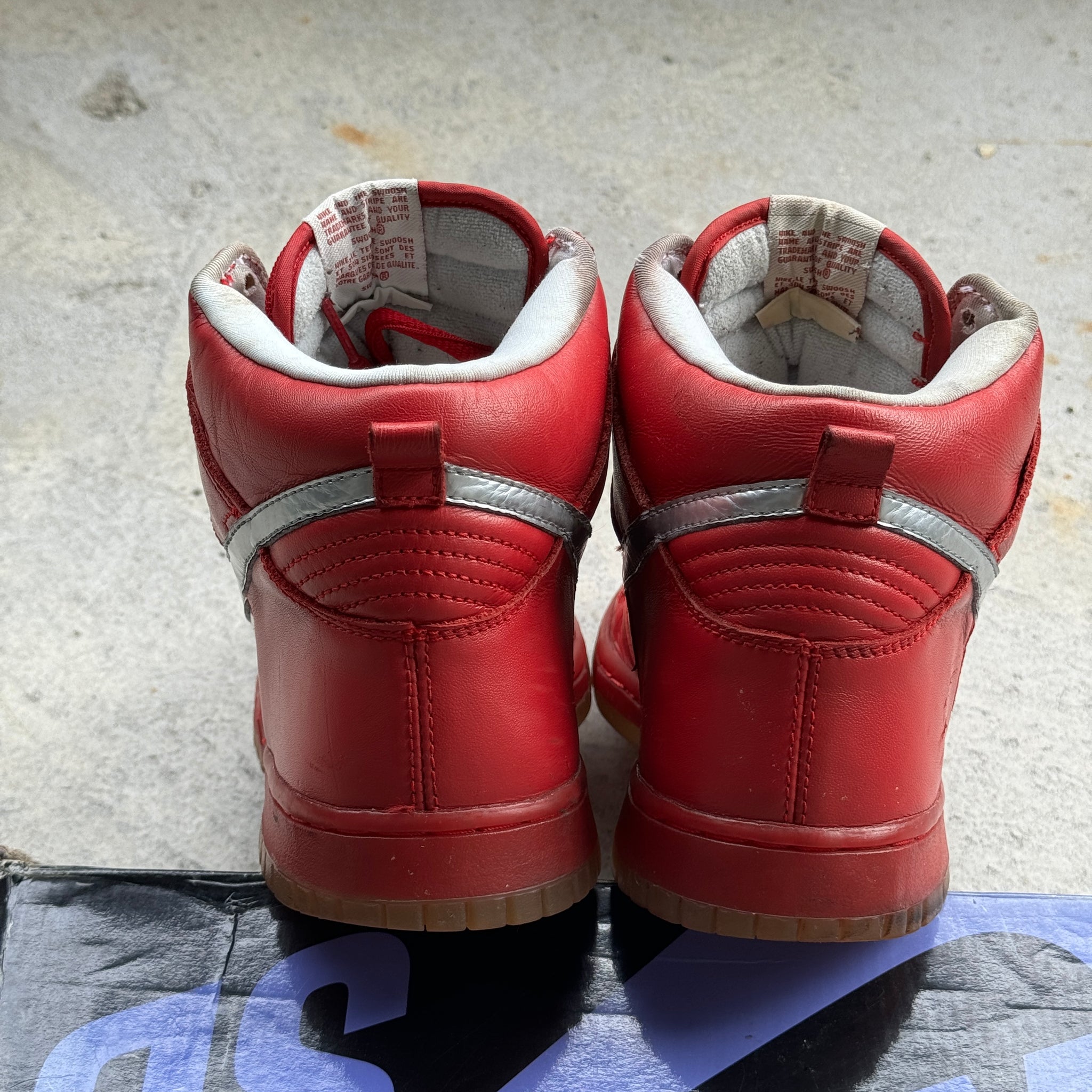 10.5 US - NIKE SB DUNK HIGH MORK AND MINDY W BOX 2006