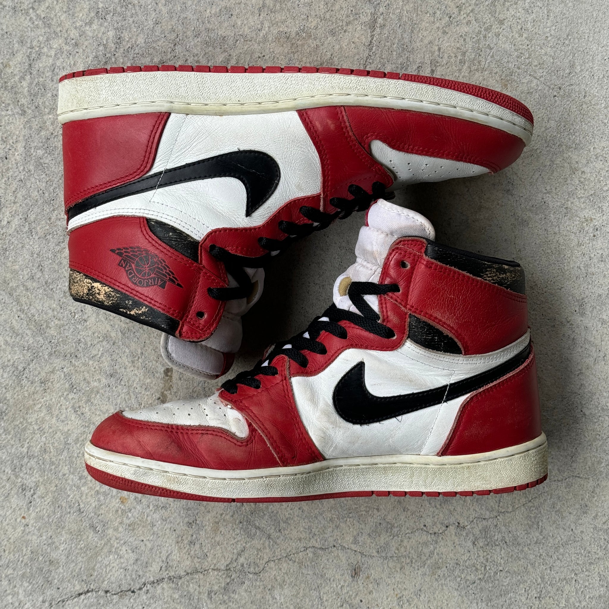 12 US - JORDAN 1 CHICAGO 1985