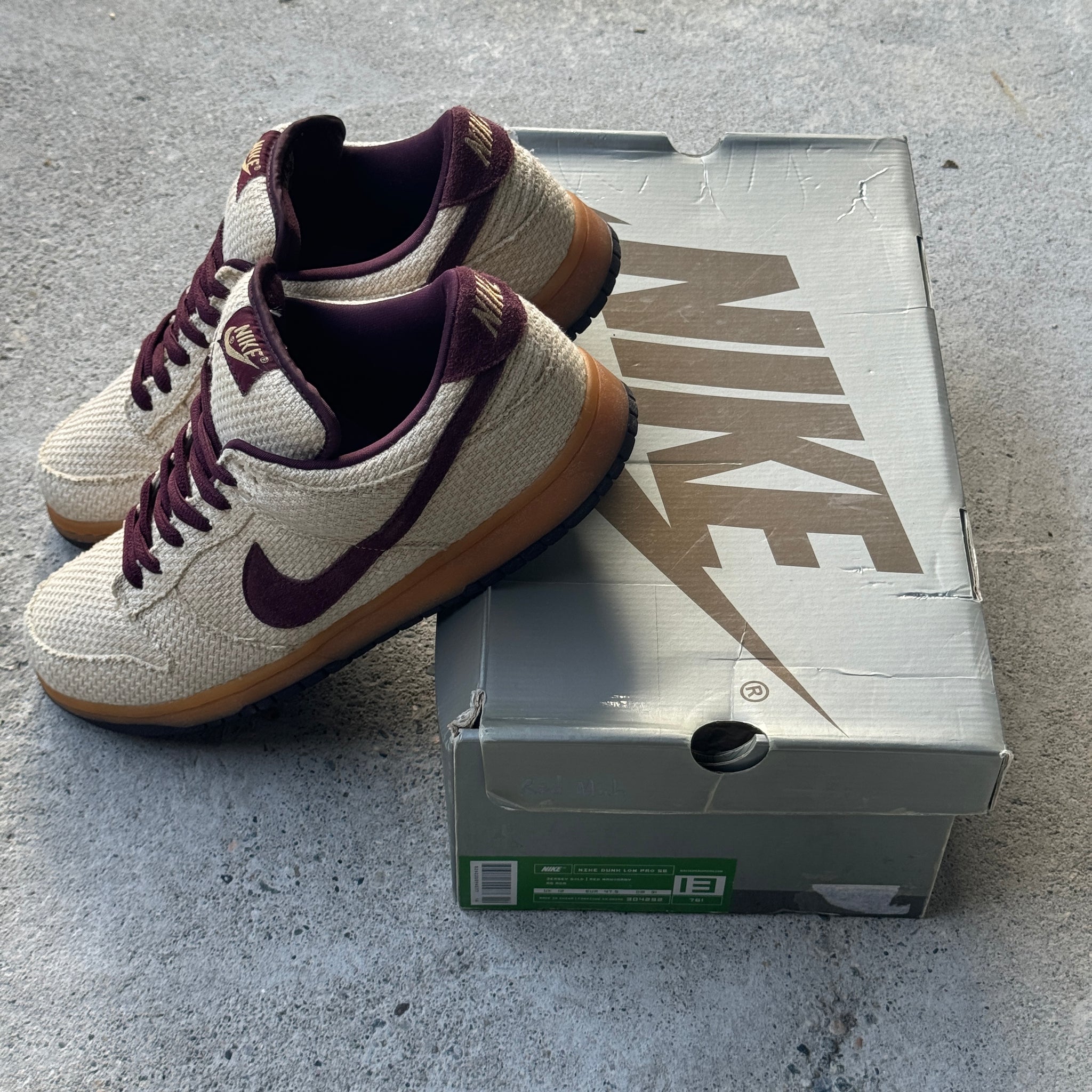 13 US - NIKE SB DUNK LOW MAHOGANY HEMP W BOX 2004