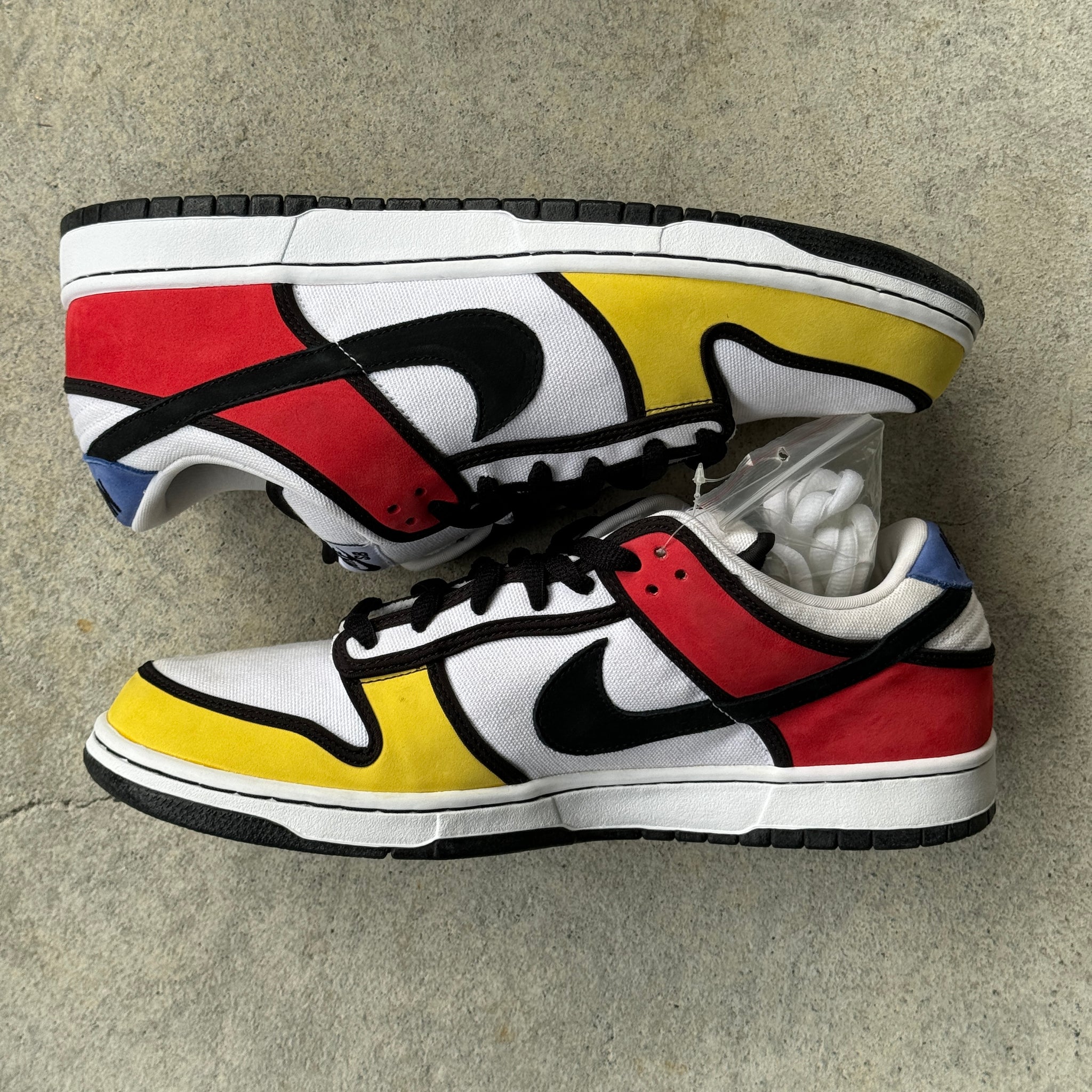 13 US - DS NIKE SB DUNK PIET MONDRIAN W BOX 2008