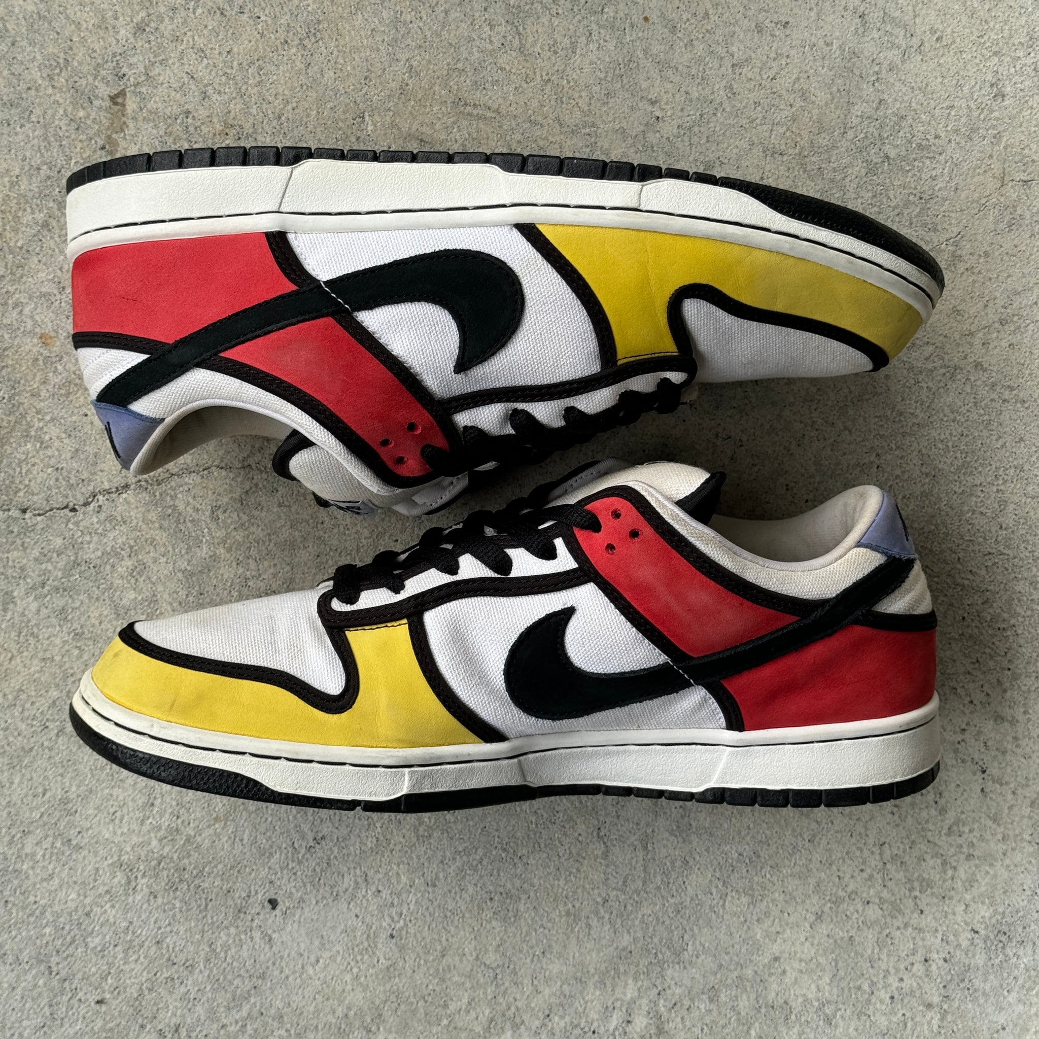 13 US - NIKE SB DUNK PIET MONDRIAN W BOX 2008