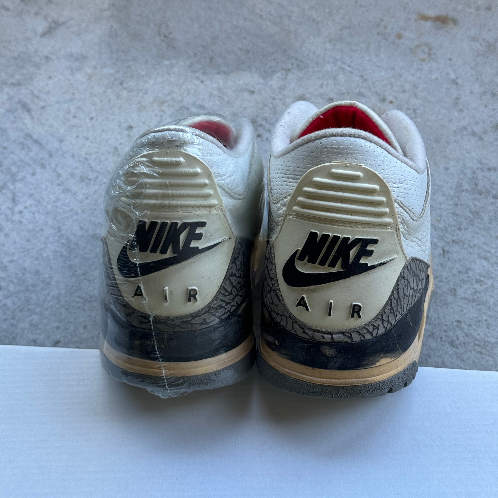 9 US - JORDAN 3 WHITE CEMENT 1988