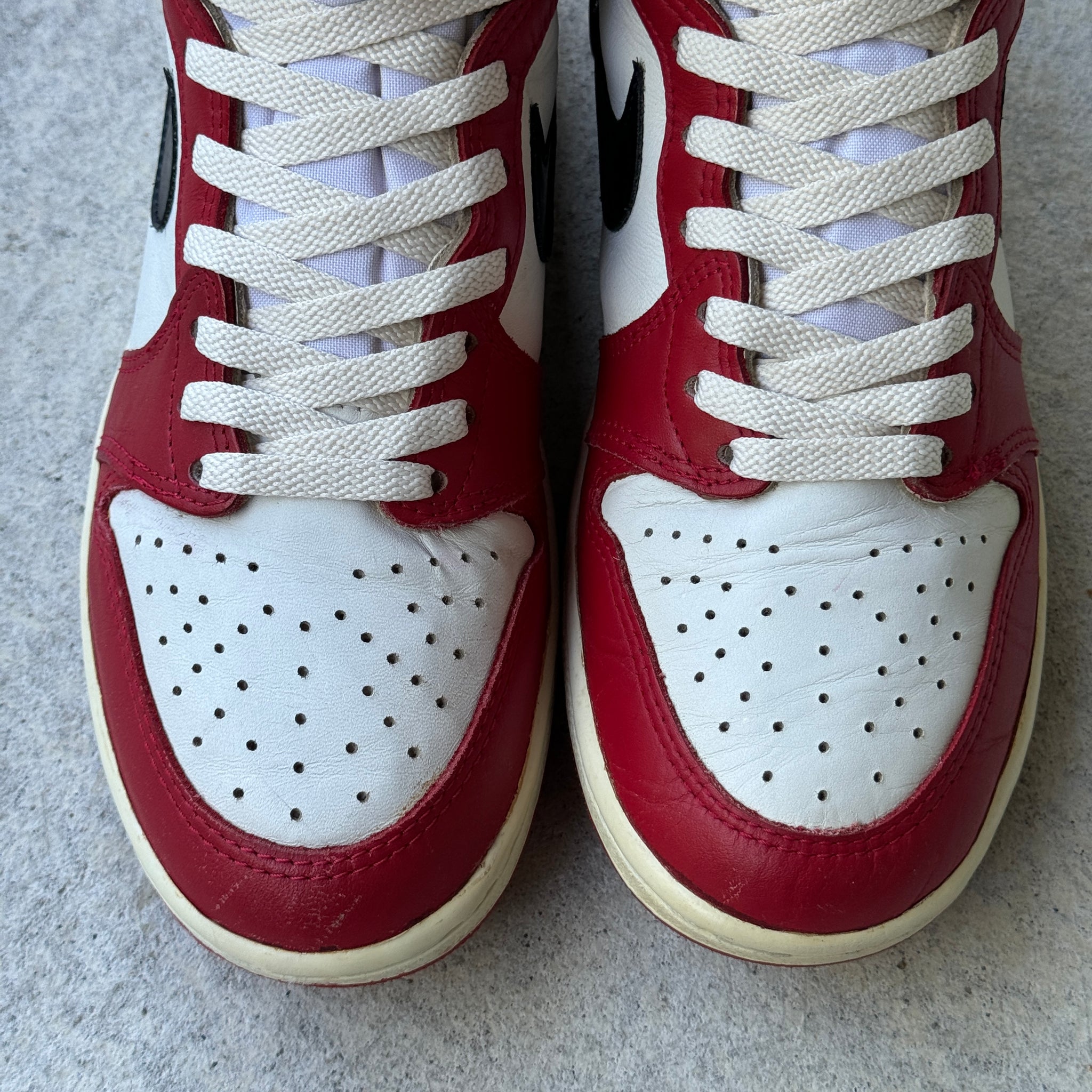 10 US - JORDAN 1 CHICAGO 1985