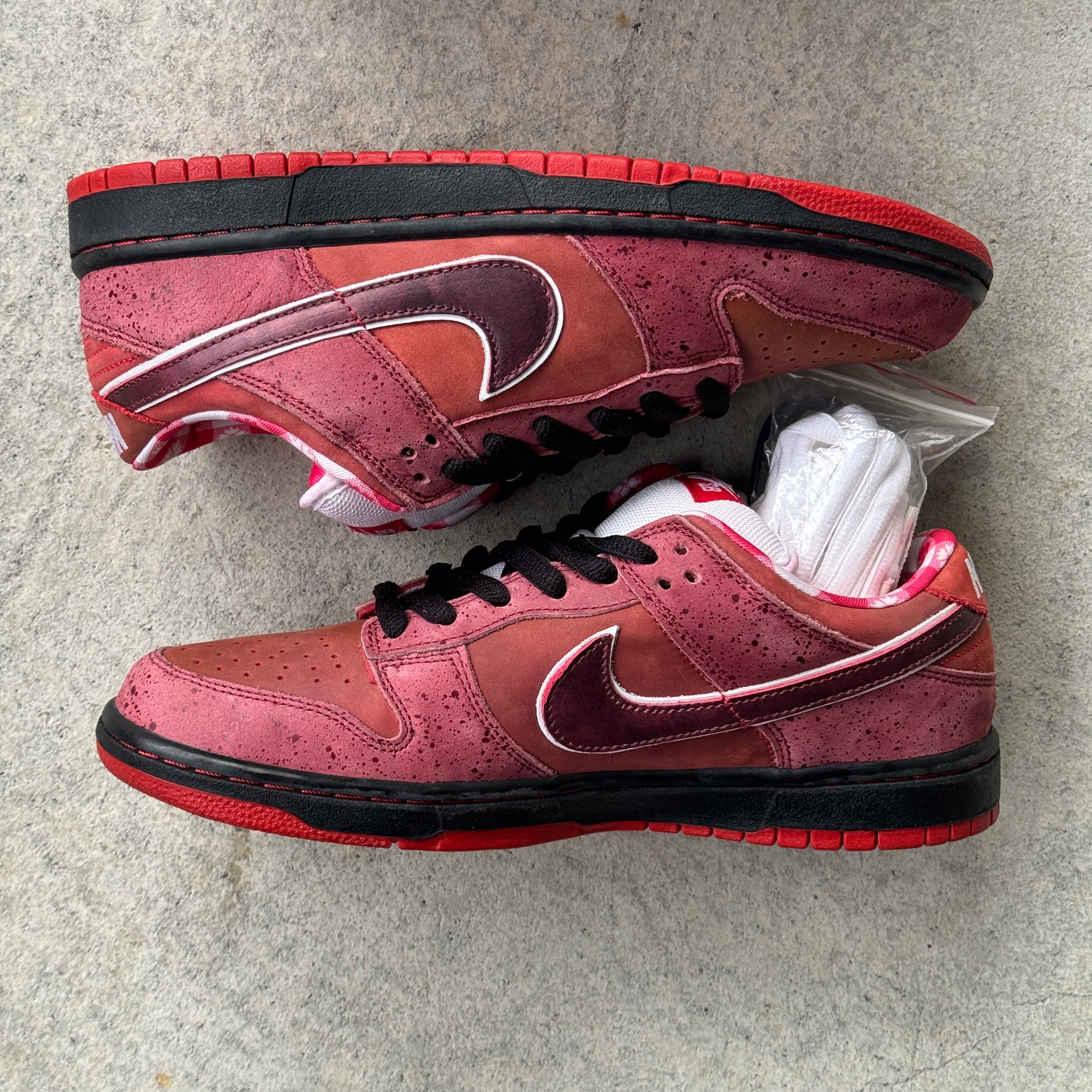 10 US - DS NIKE SB DUNK LOW RED LOBSTER 2008