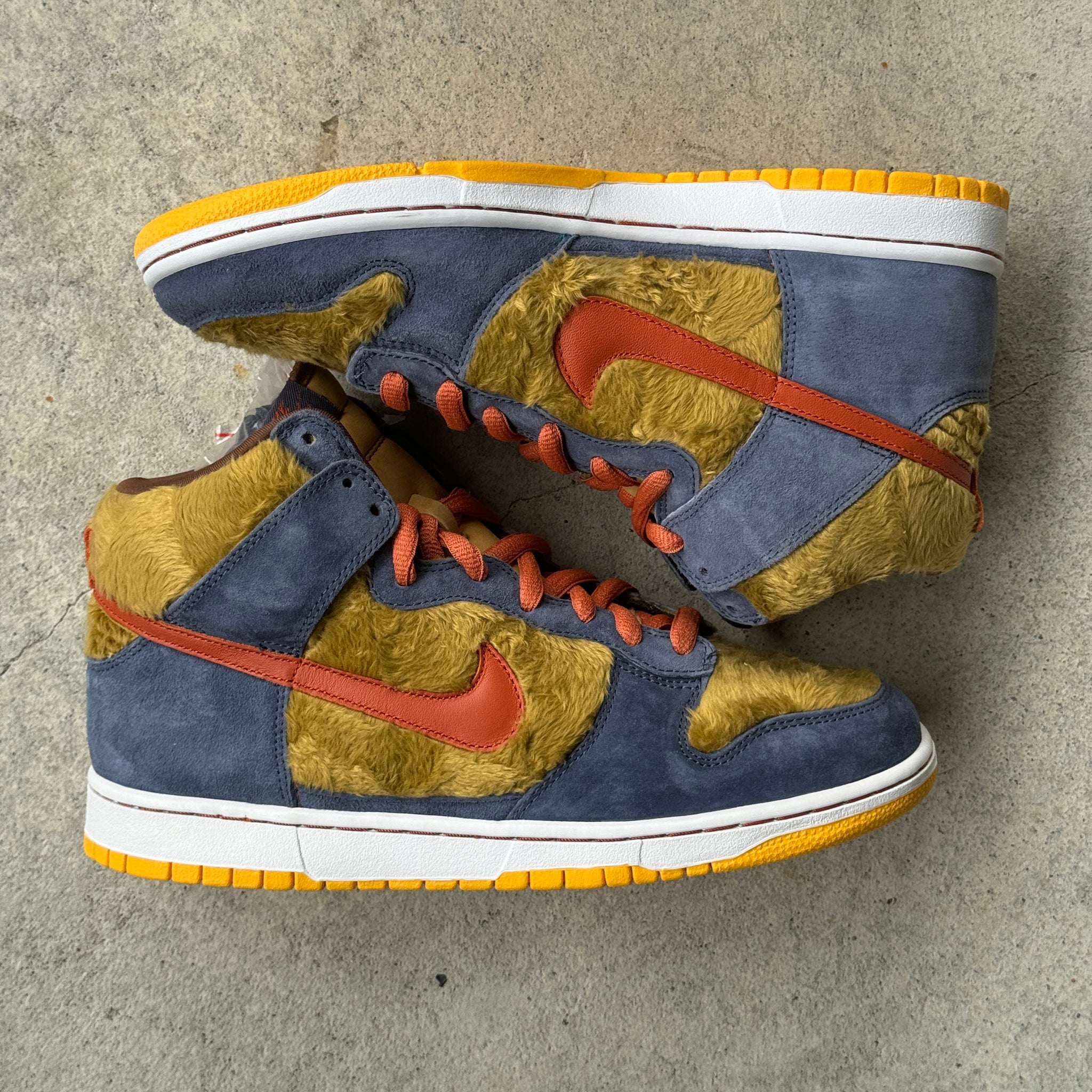 10.5 US - DS NIKE SB DUNK HIGH PAPA BEAR W BOX 2006