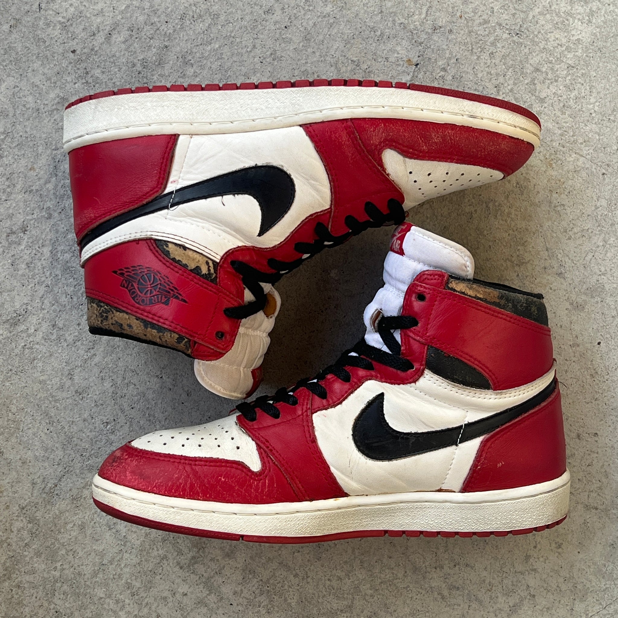 11 US - JORDAN 1 CHICAGO 1985