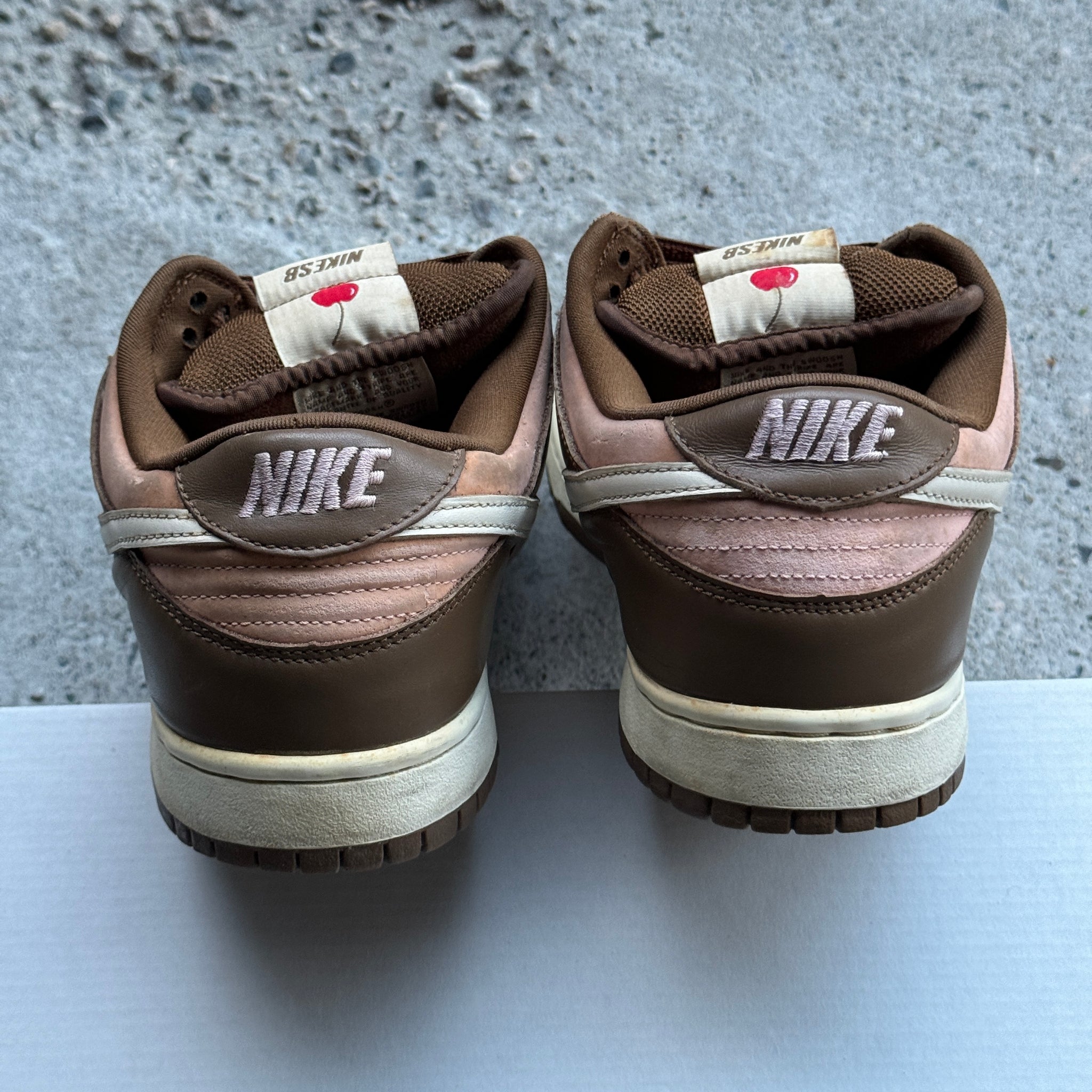 10.5 US - NIKE SB DUNK LOW STUSSY 2005